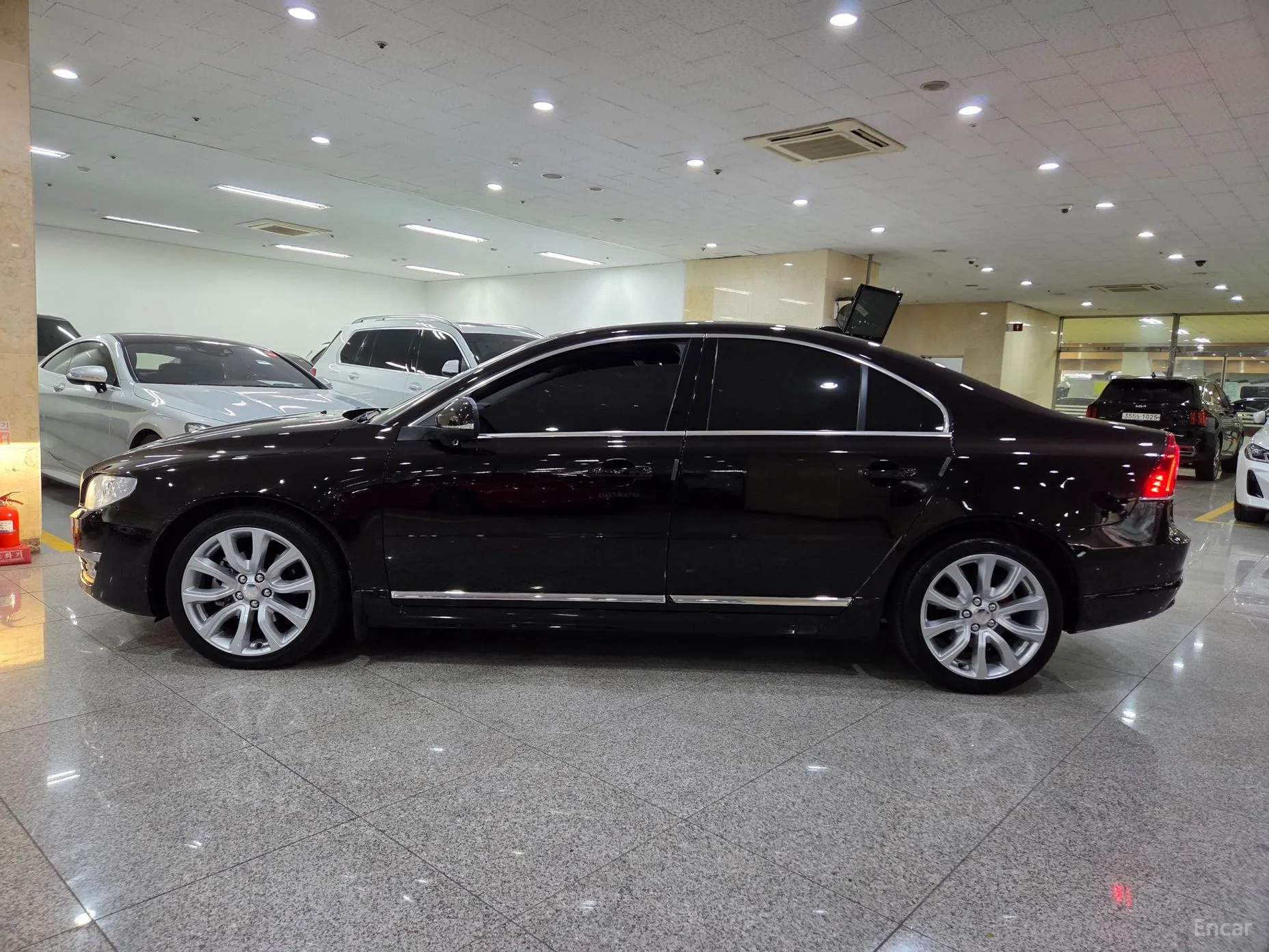 Volvo S80 превью 3