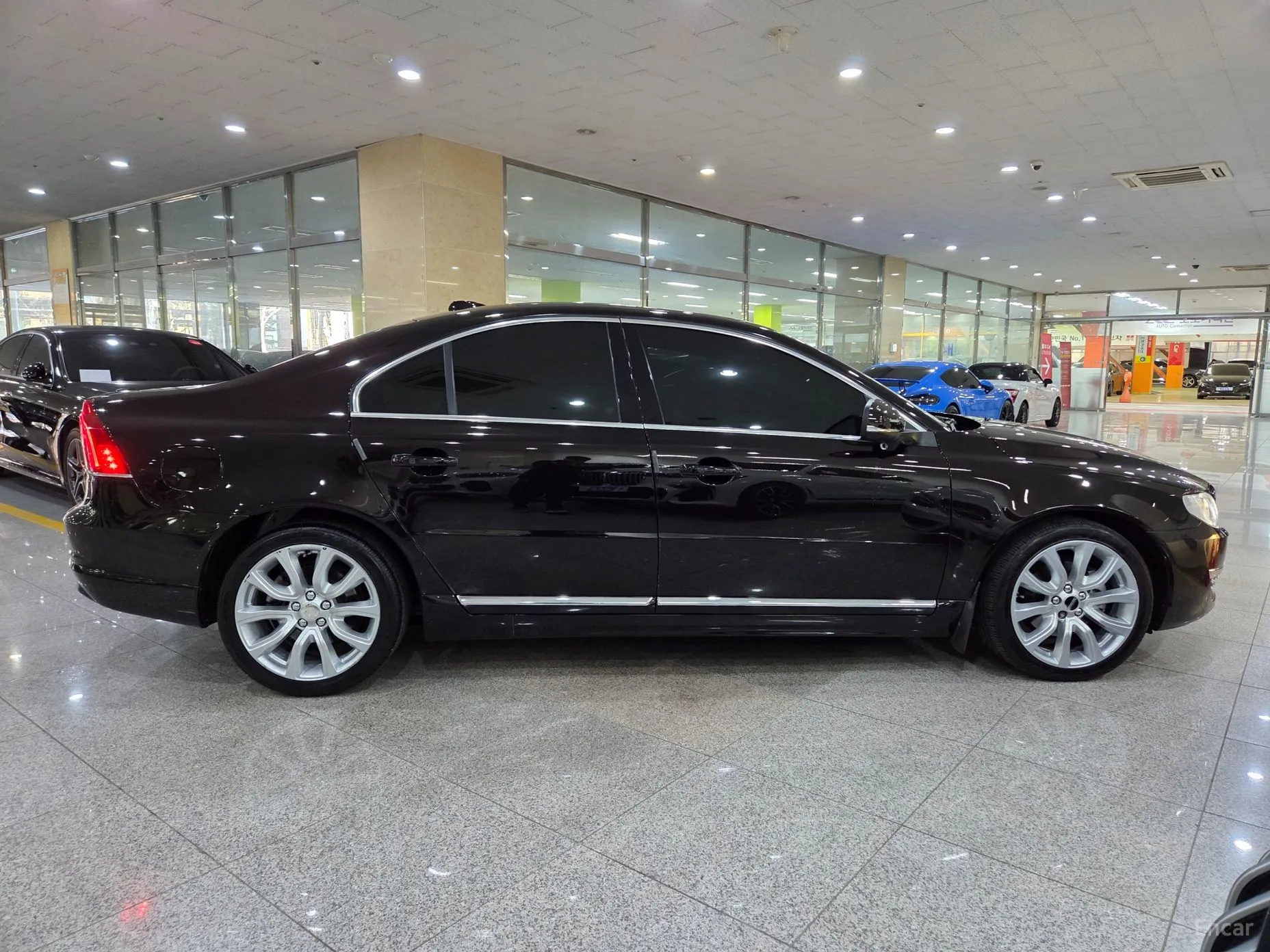 Volvo S80 превью 5