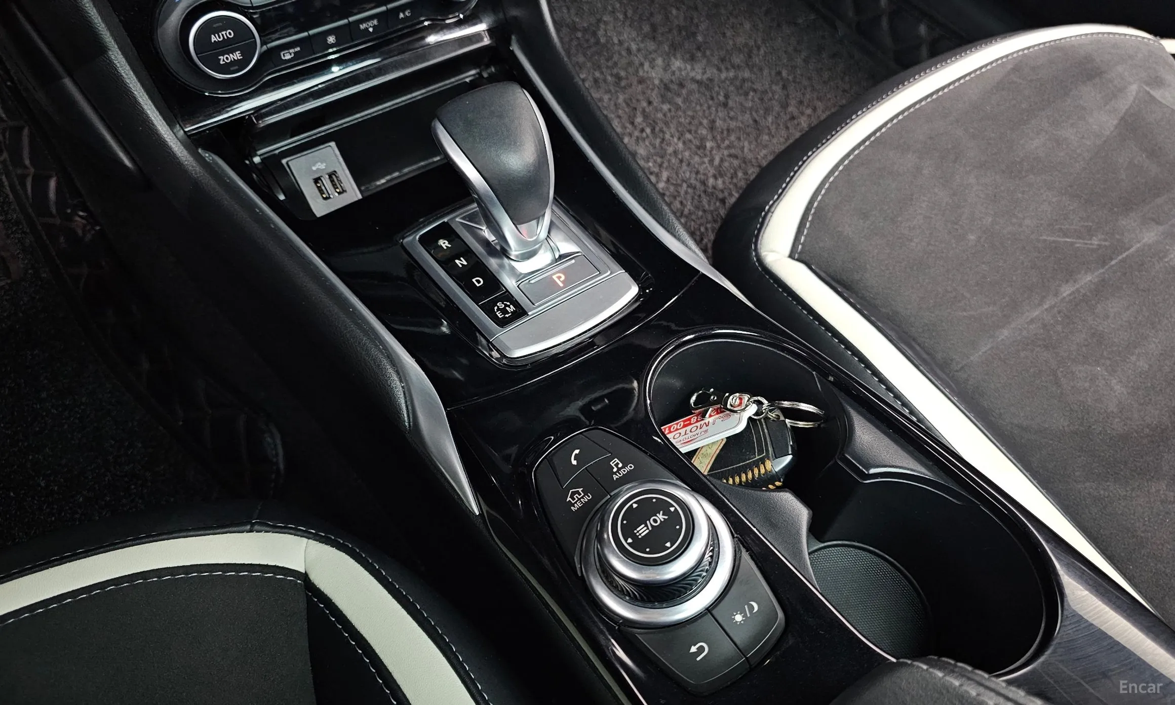 Infiniti Q30 превью 9