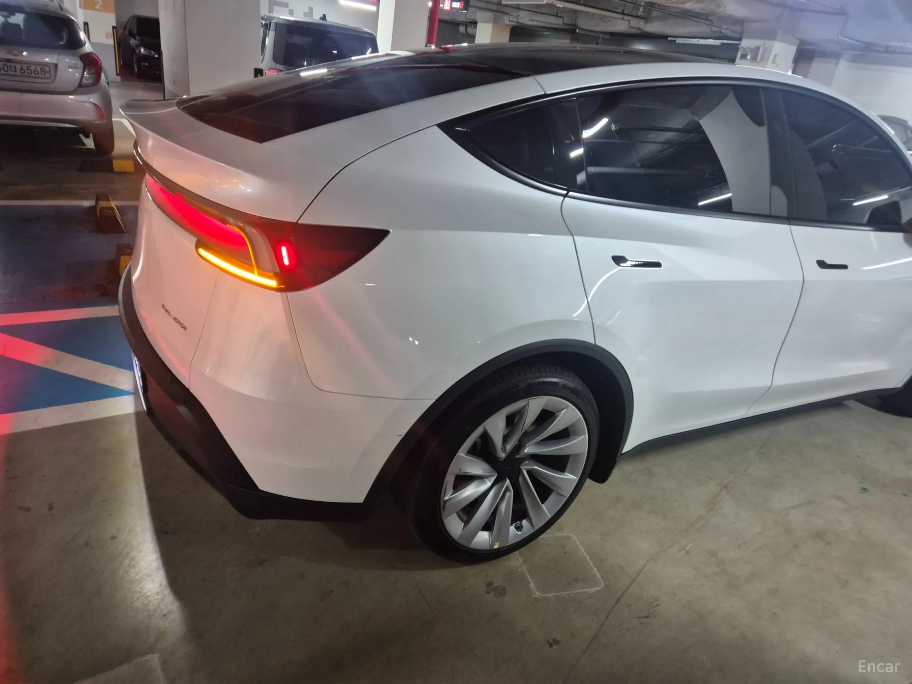 Tesla Model Y превью 7