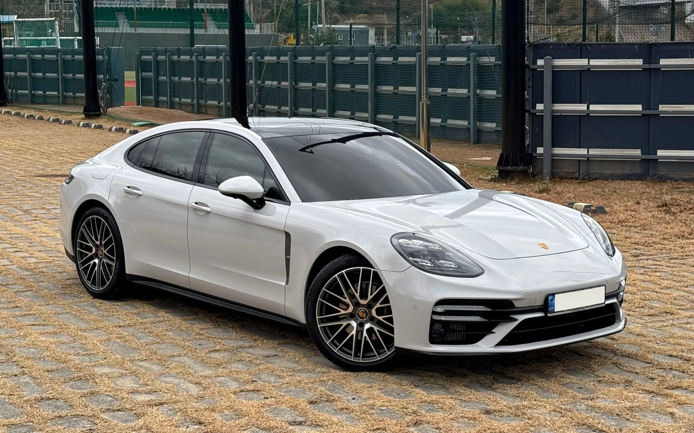 Porsche Panamera (971) превью 3