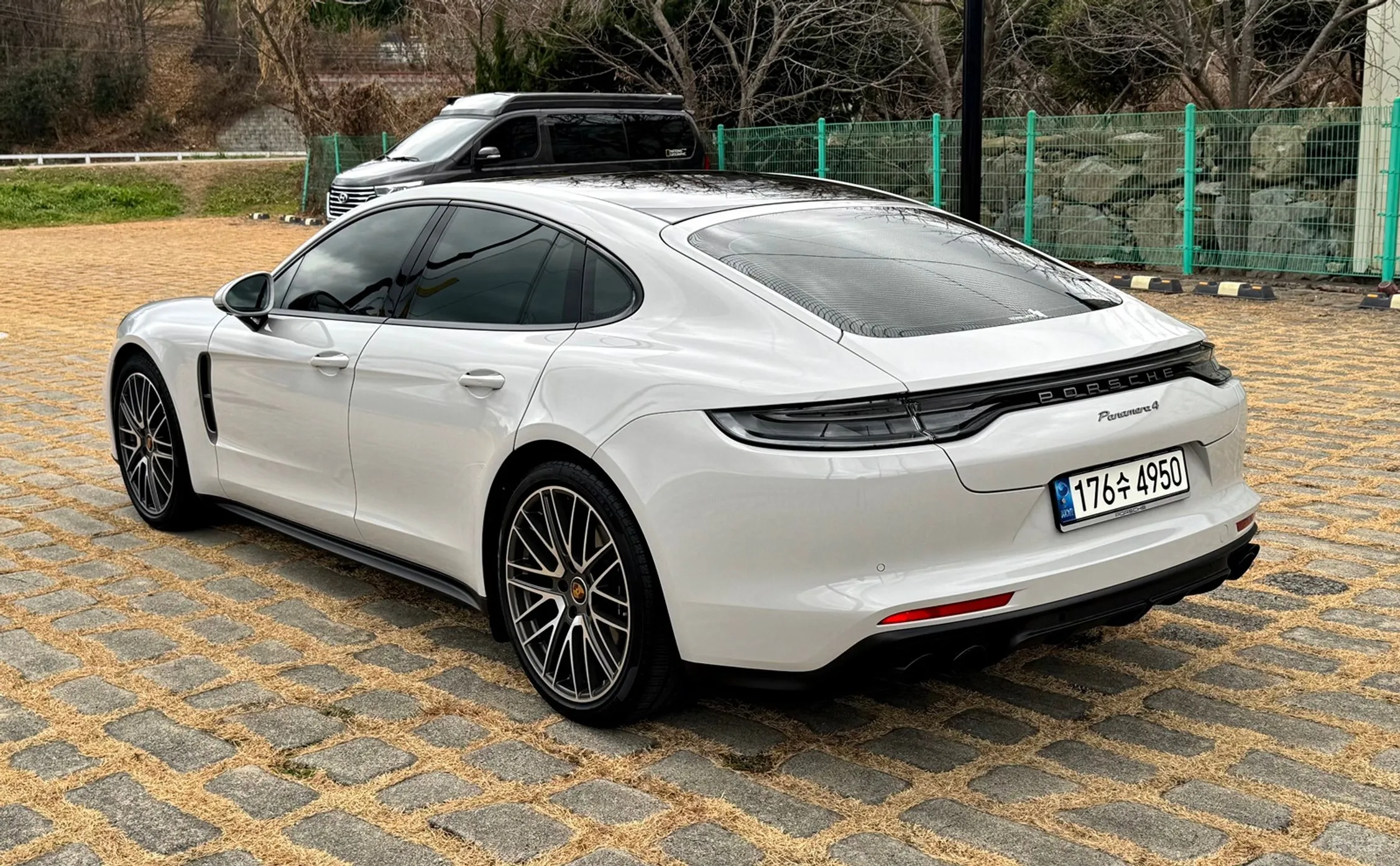 Porsche Panamera (971) превью 6