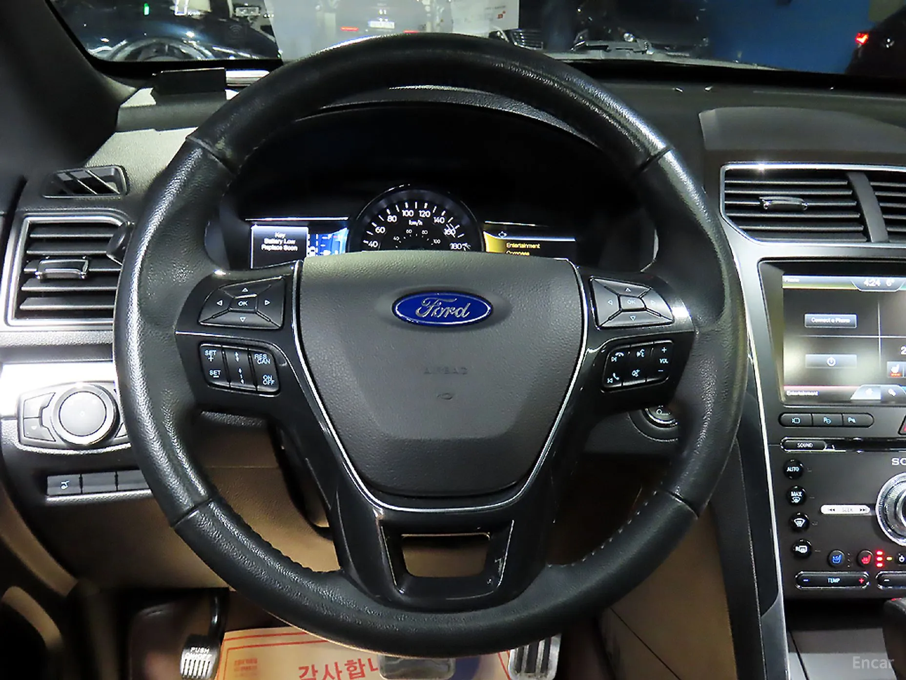 Ford Explorer превью 11