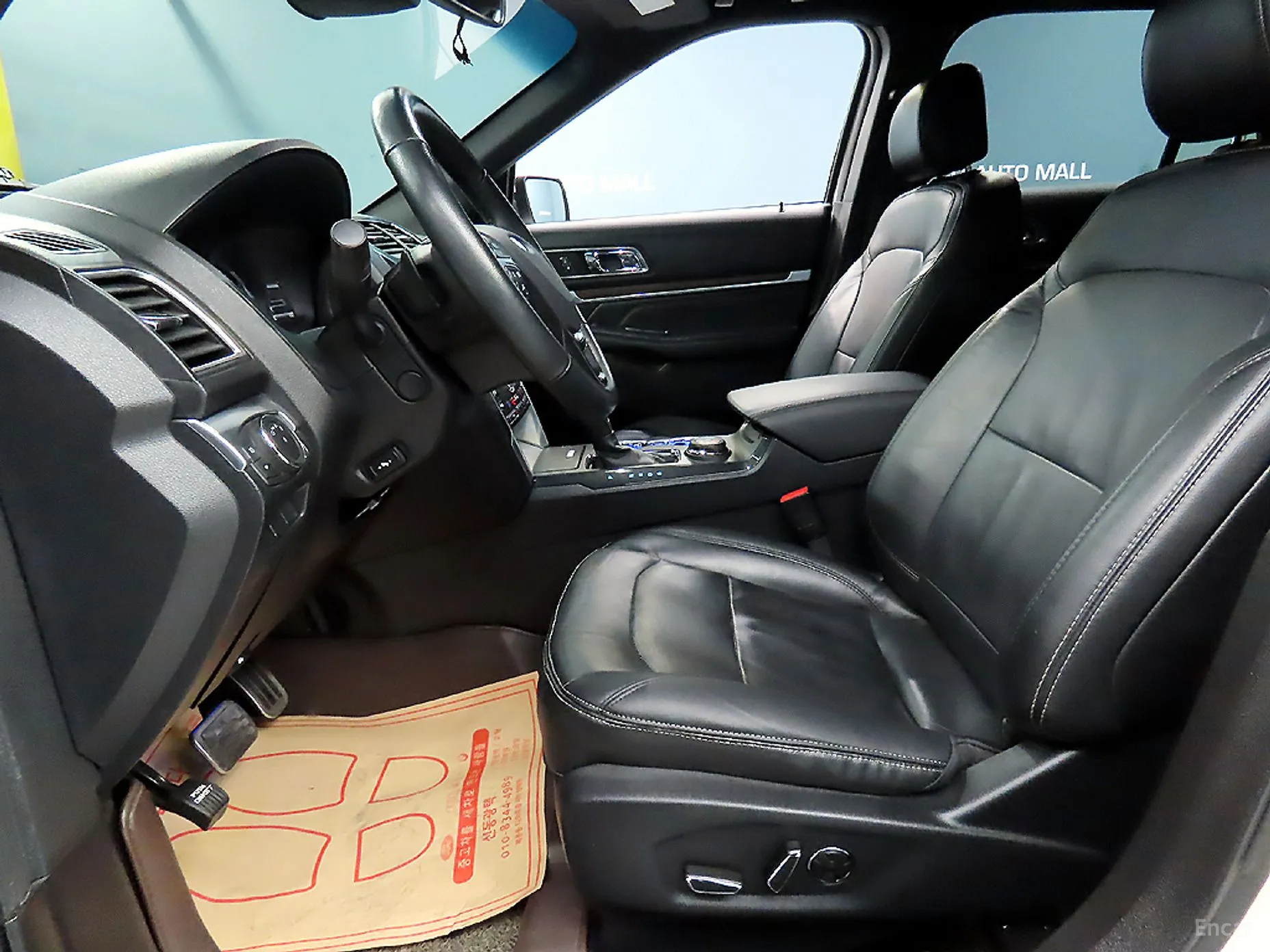 Ford Explorer превью 15