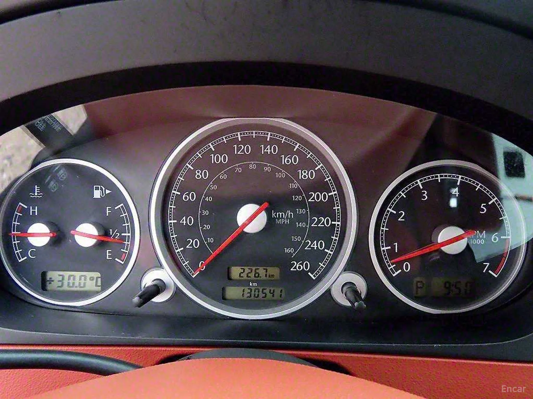 Chrysler Crossfire превью 8