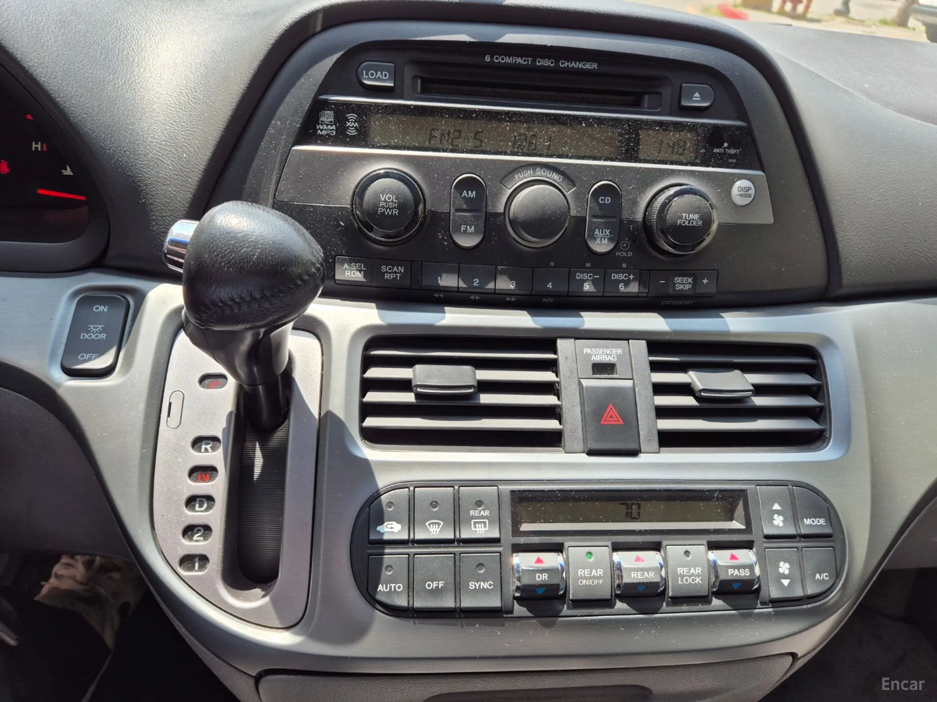 Honda Odyssey превью 17