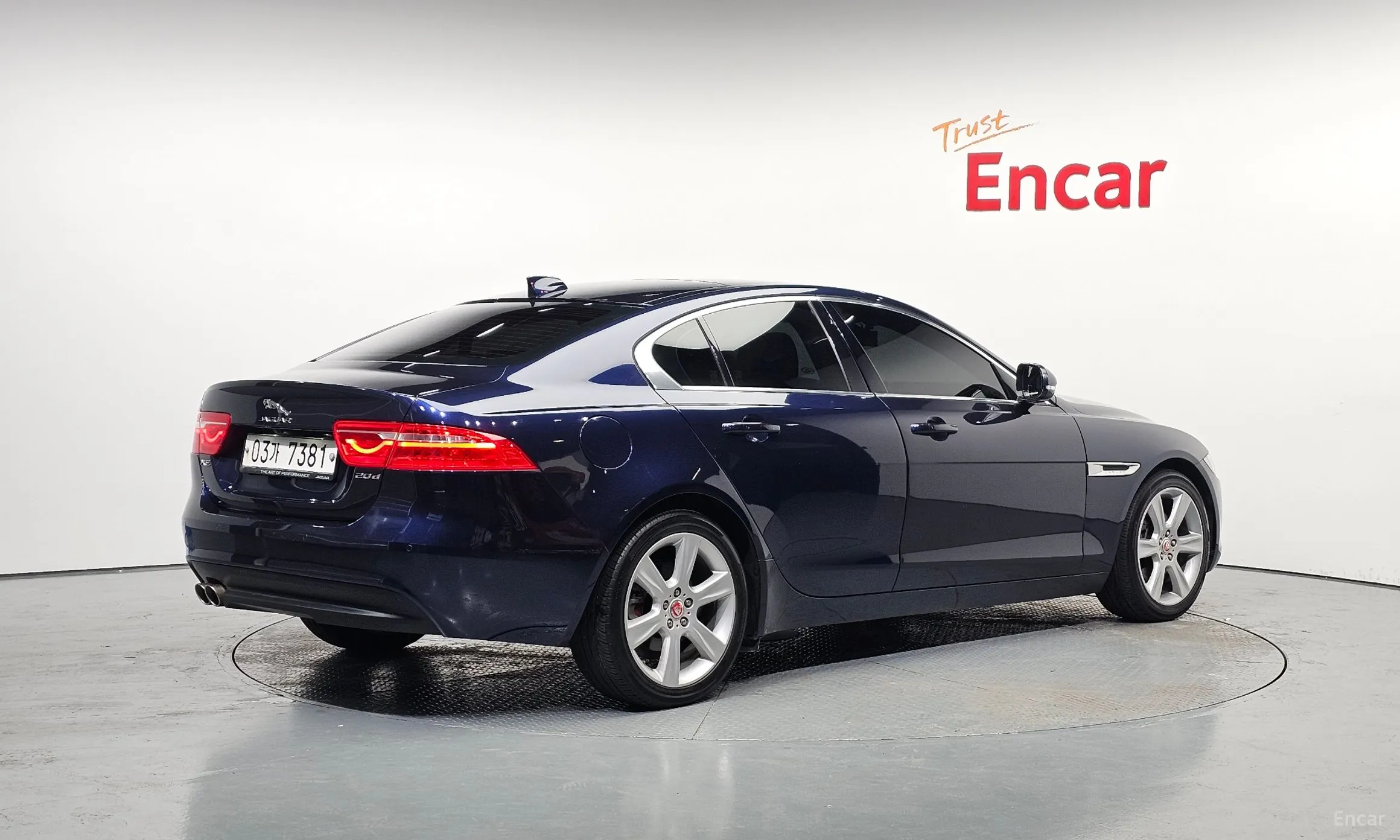 Jaguar XE превью 2