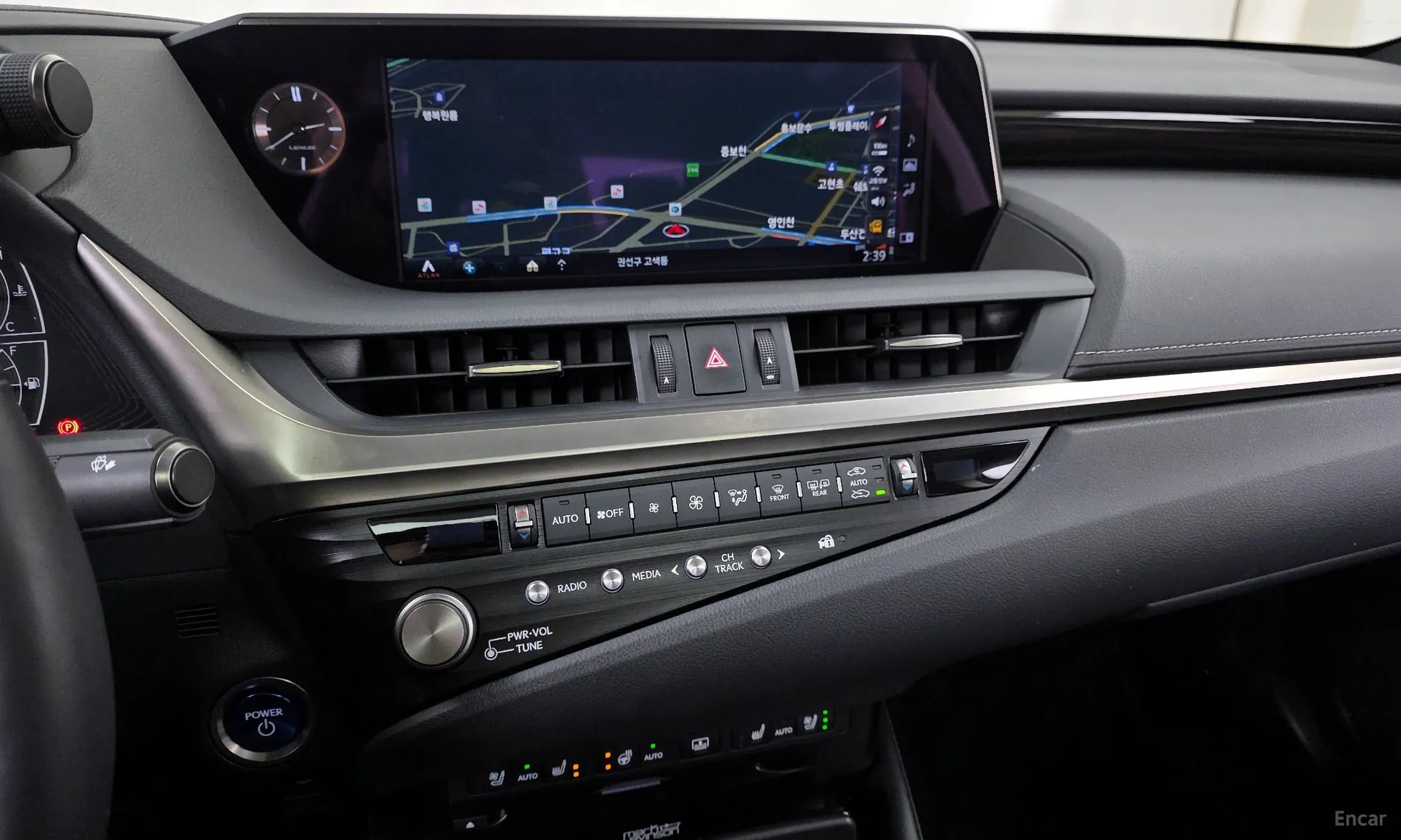 Lexus ES300h 7th Generation превью 14