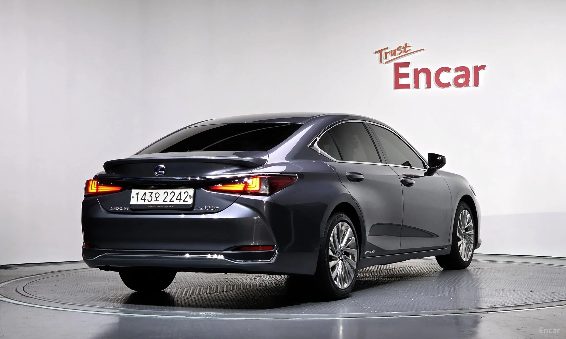 Lexus ES300h 7th Generation