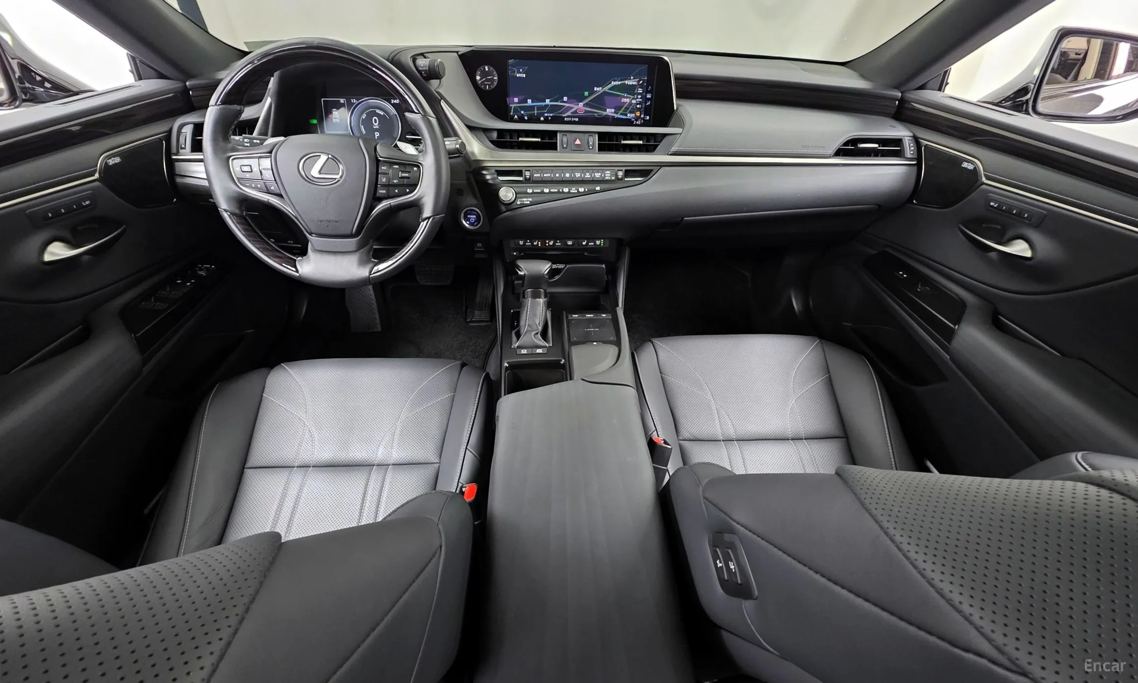 Lexus ES300h 7th Generation превью 7