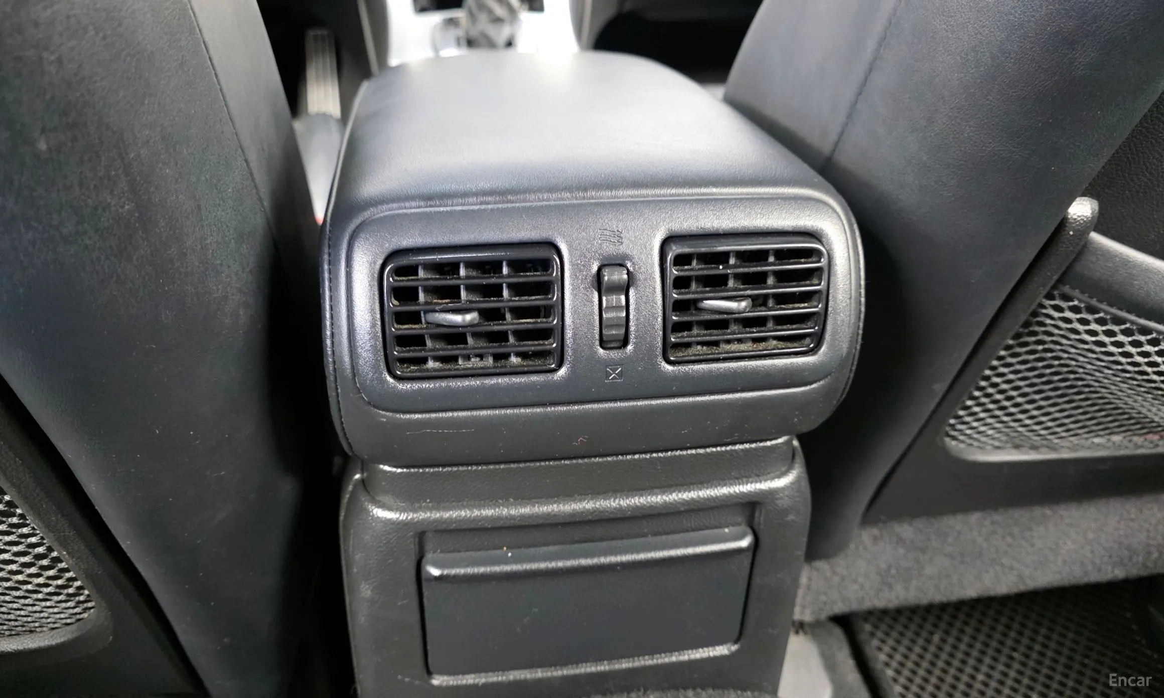 Infiniti G37 превью 19