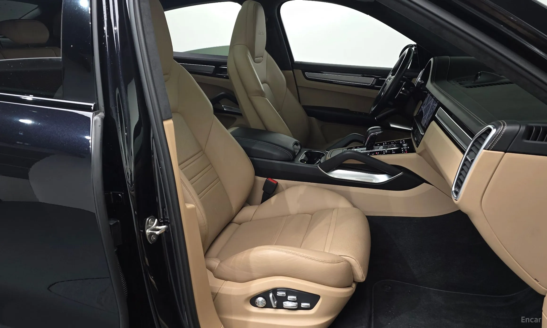 Porsche Cayenne (PO536) превью 10