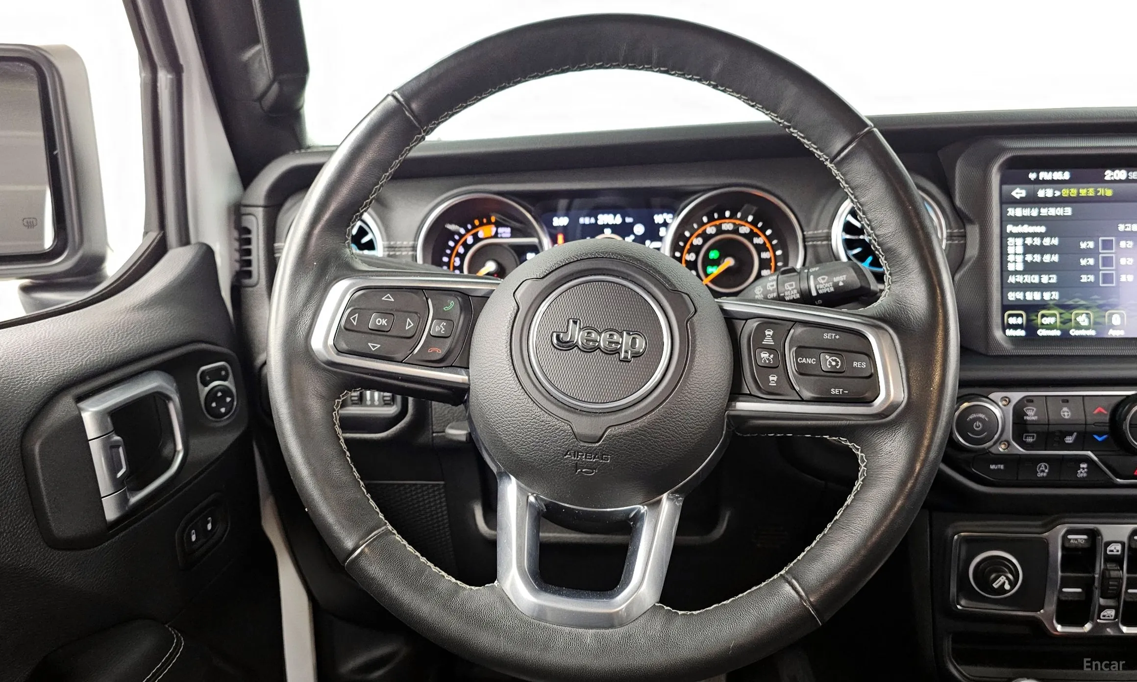 Jeep Wrangler (JL) превью 13