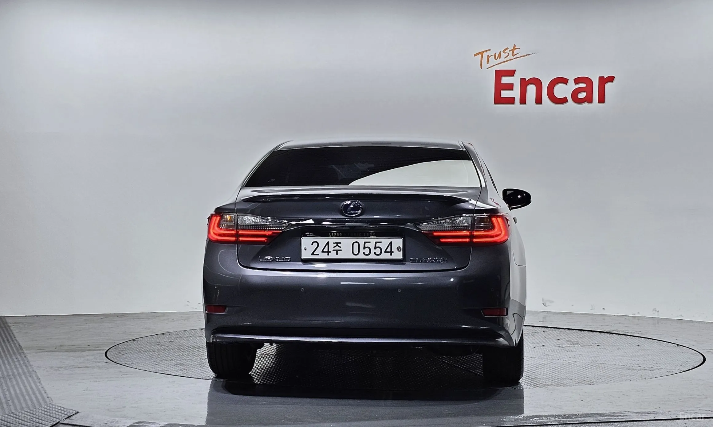 Lexus New ES300h превью 4