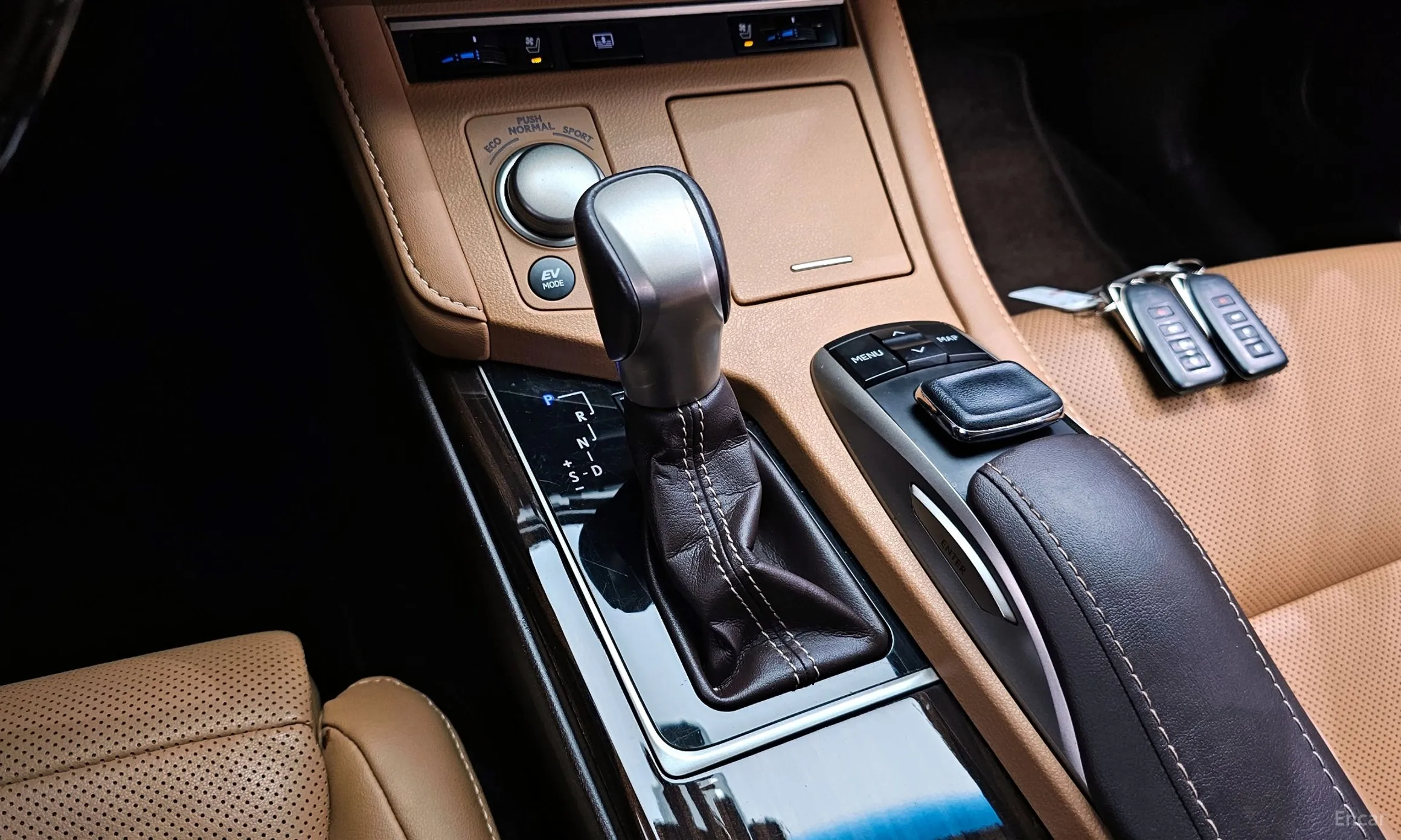 Lexus New ES300h превью 9