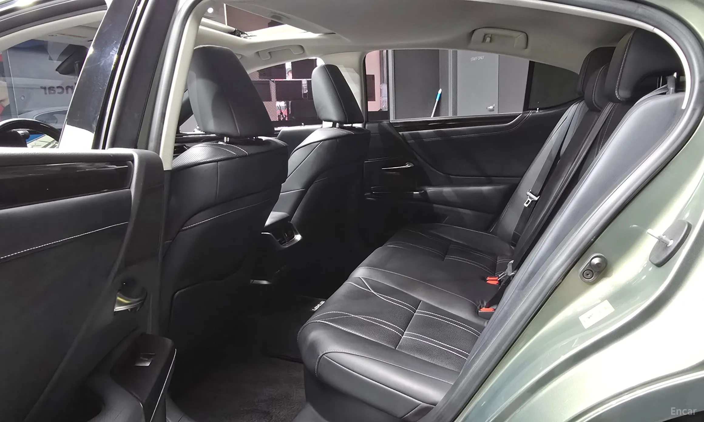 Lexus ES300h 7th Generation превью 12