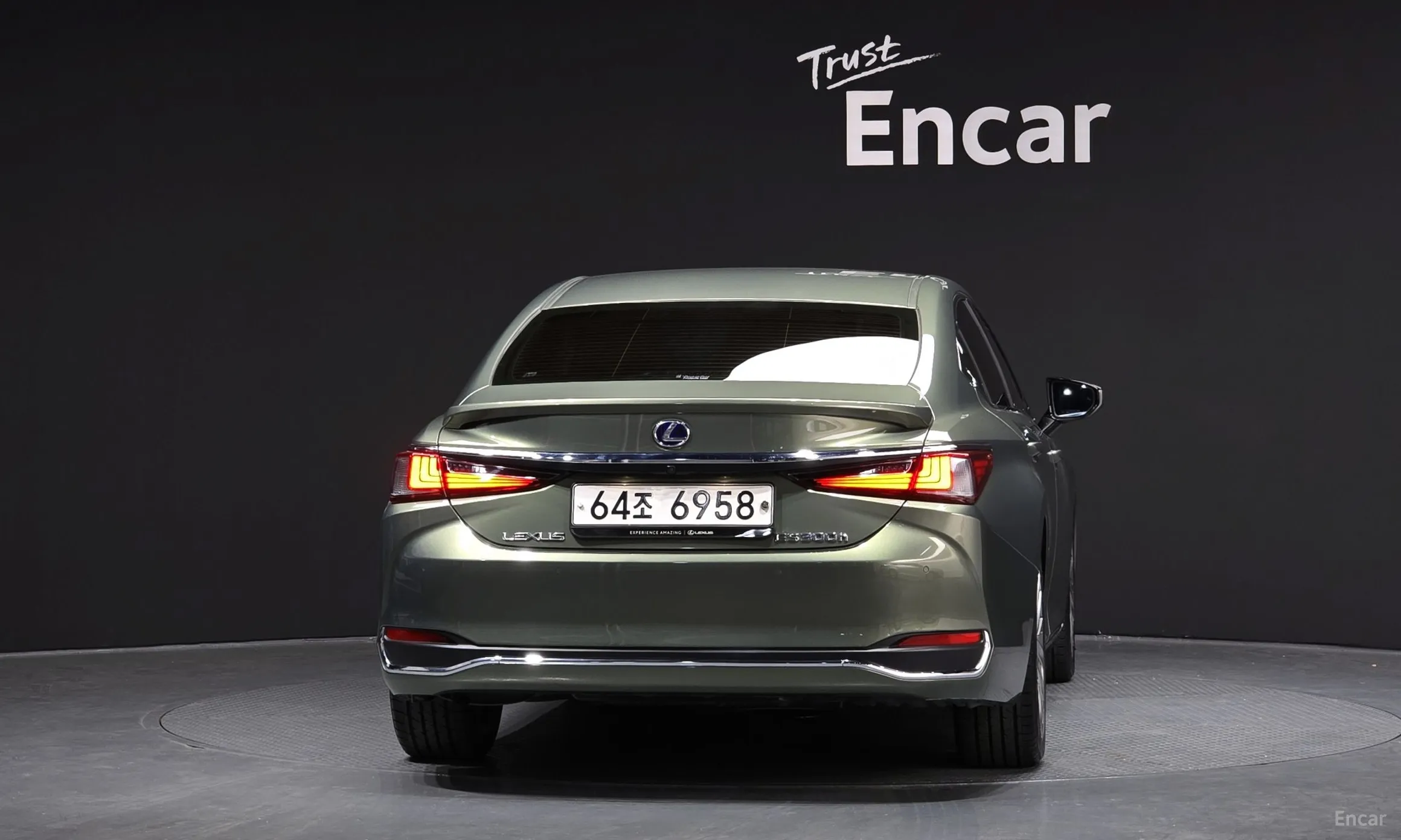 Lexus ES300h 7th Generation превью 4