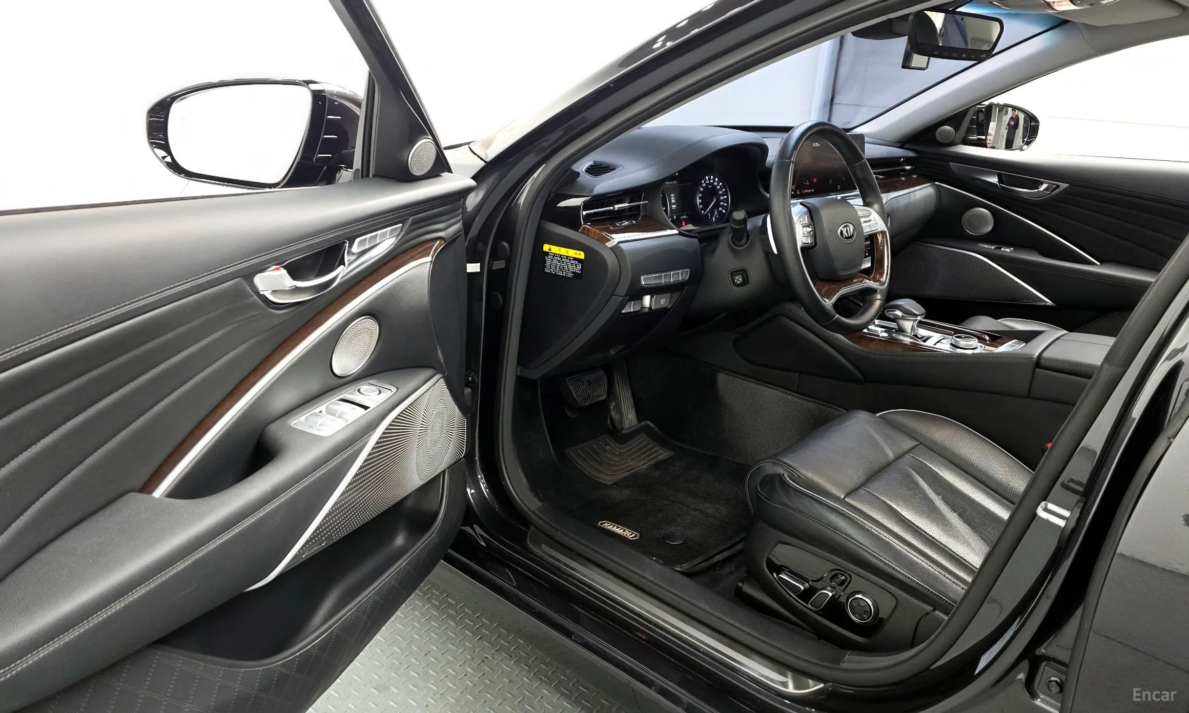 Kia K9 превью 10