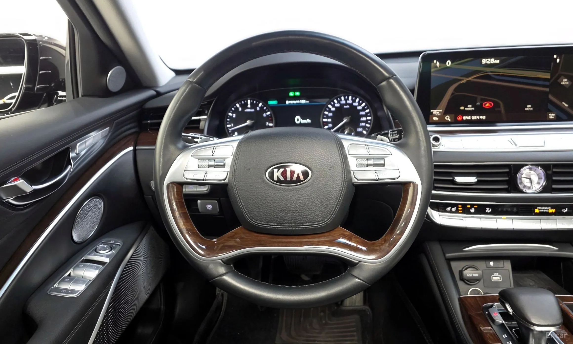 Kia K9 превью 13