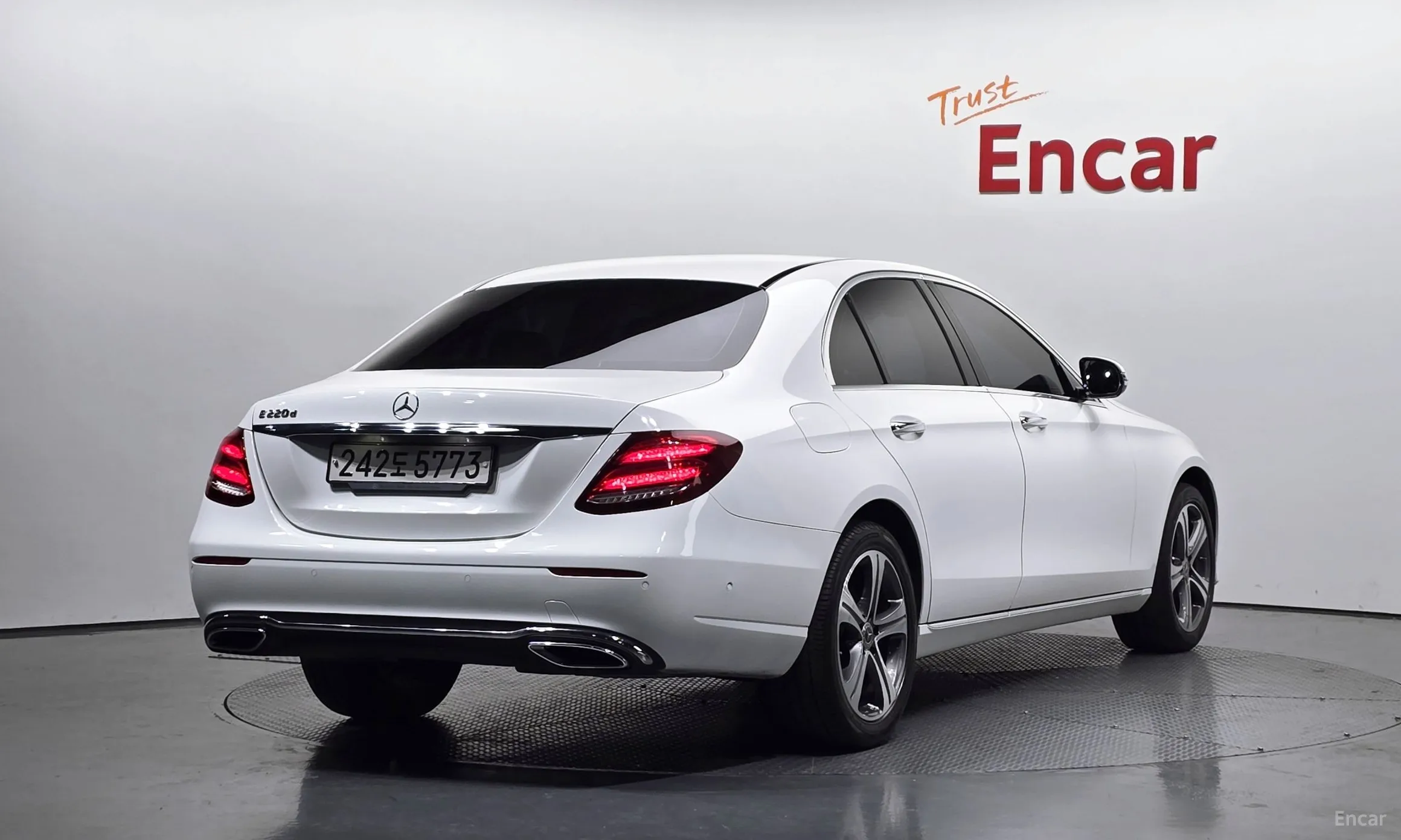 Mercedes Benz E-Class W213 превью 2