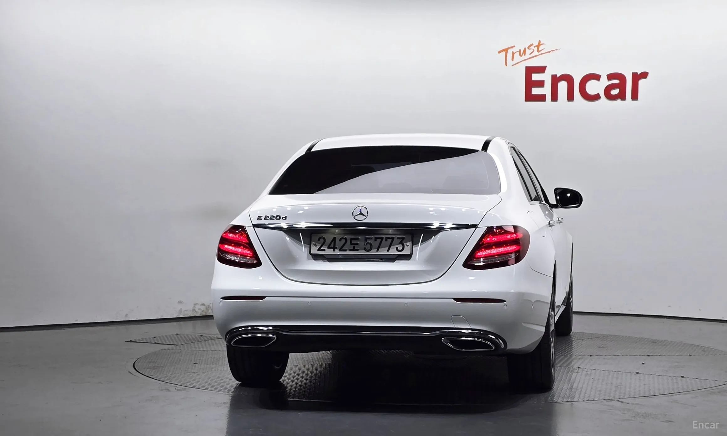 Mercedes Benz E-Class W213 превью 4