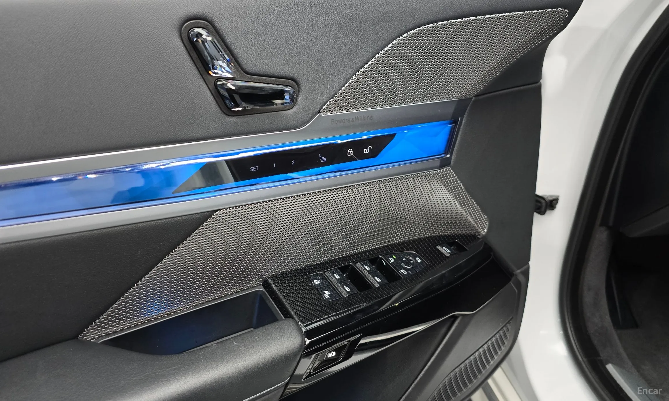 BMW 7 Series (G70) превью 17
