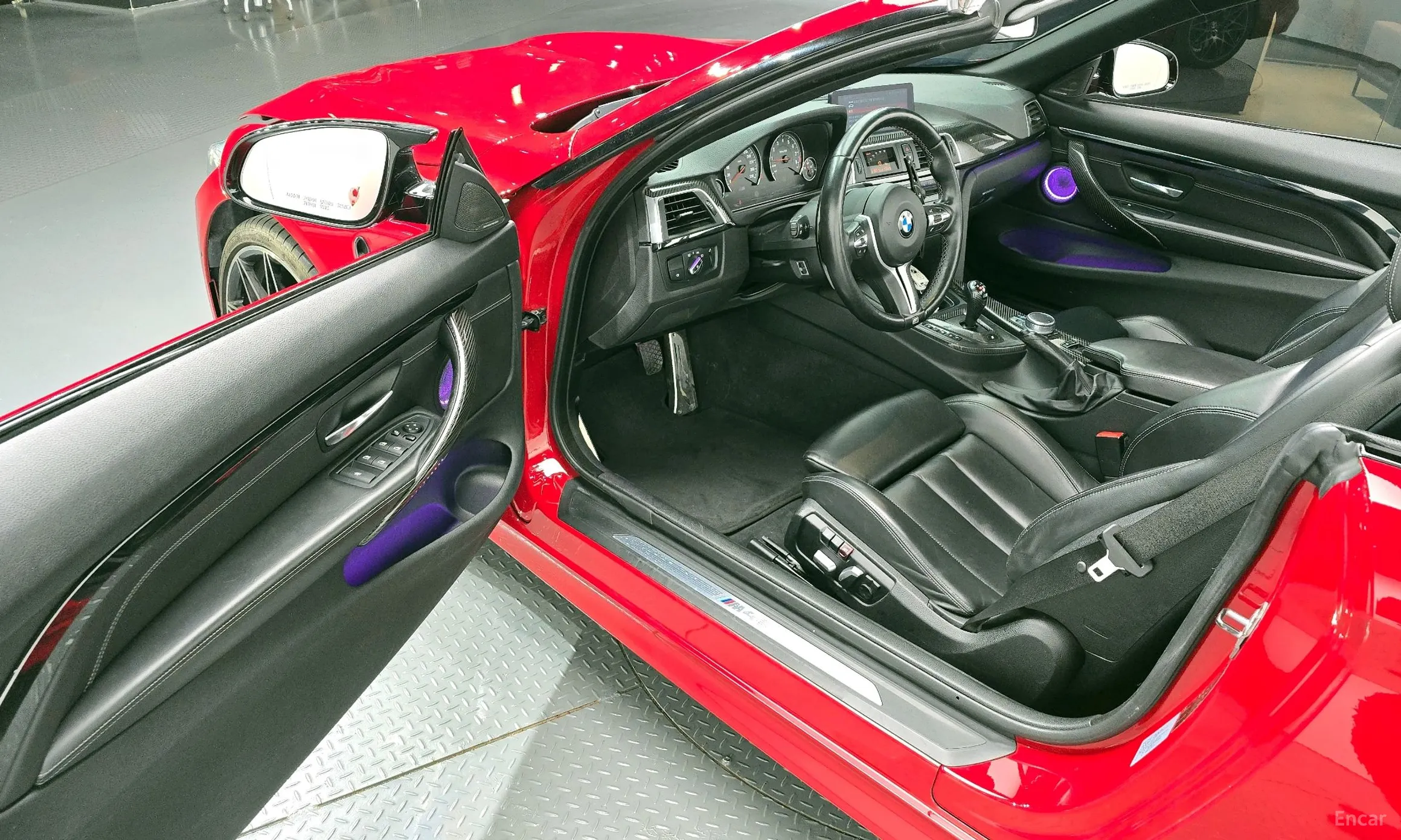 BMW M4 (F82) превью 10