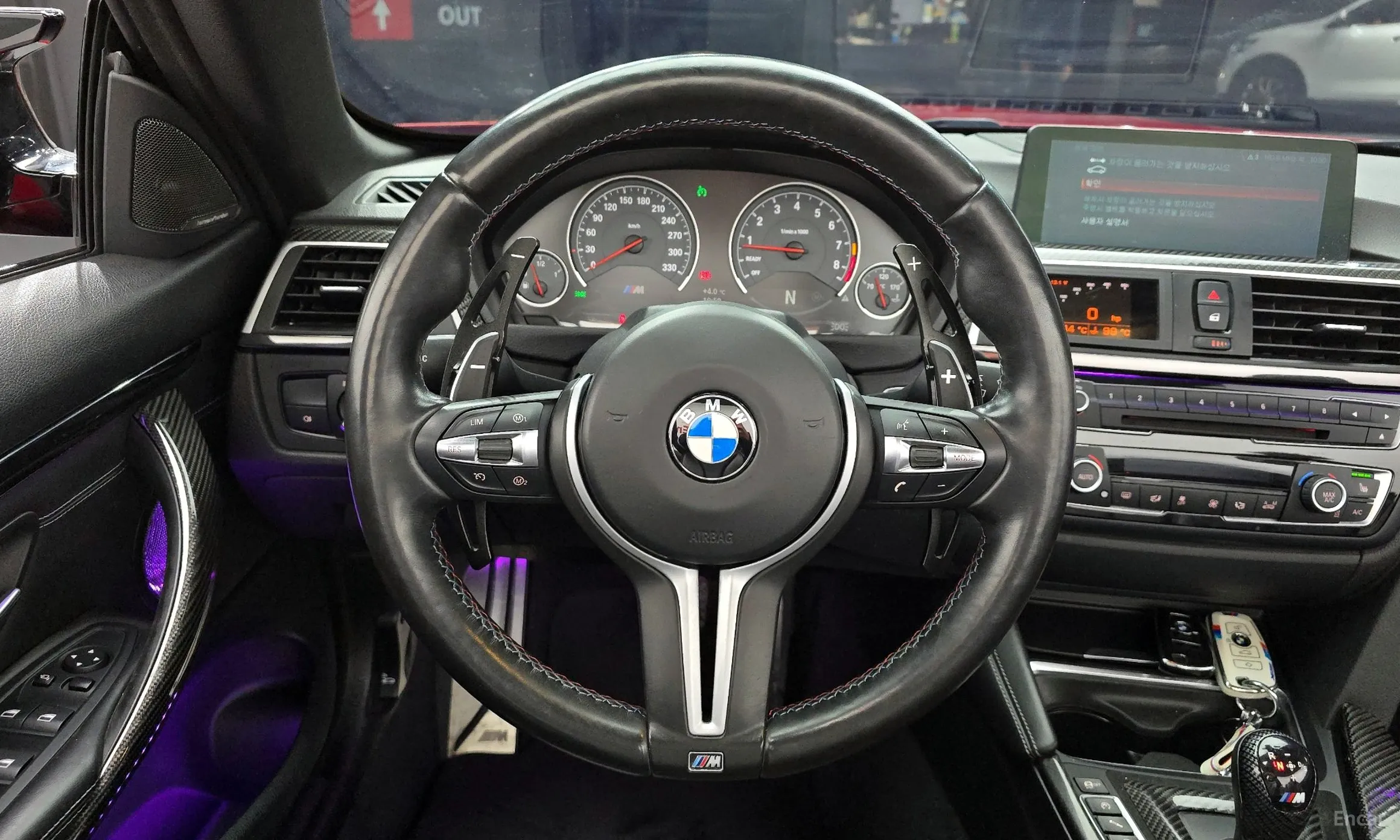 BMW M4 (F82) превью 13