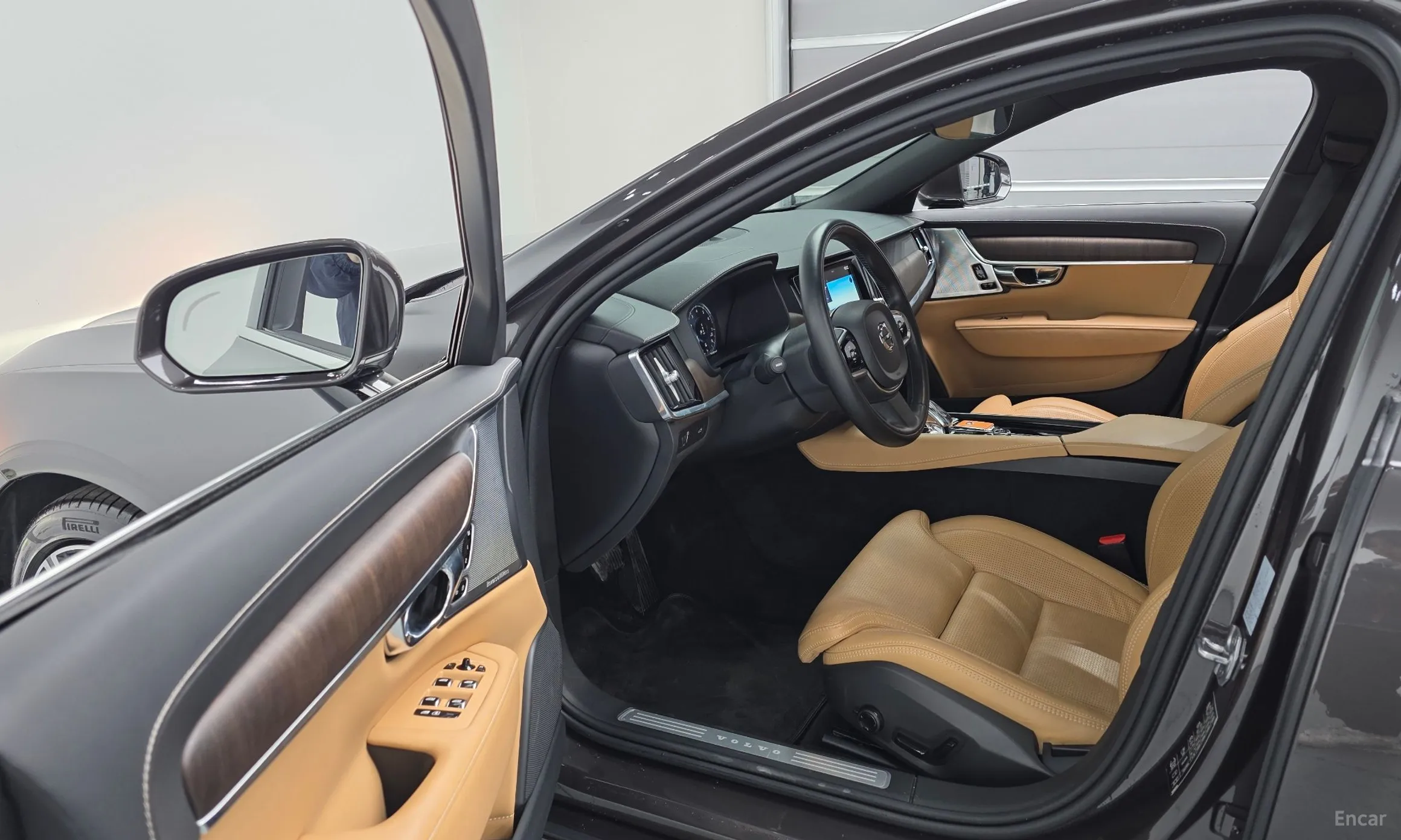 Volvo S90 превью 11