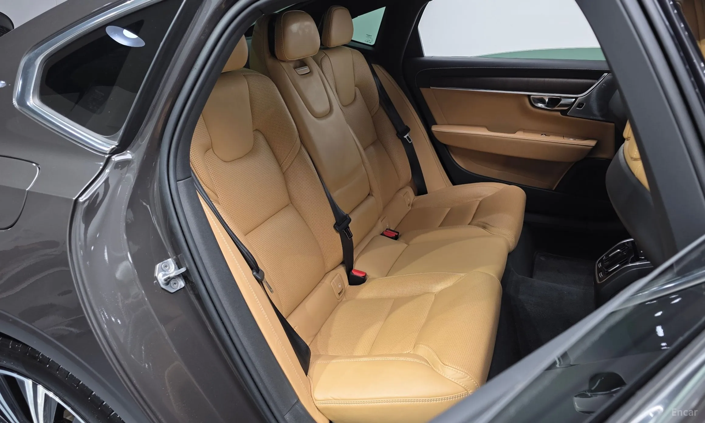 Volvo S90 превью 12