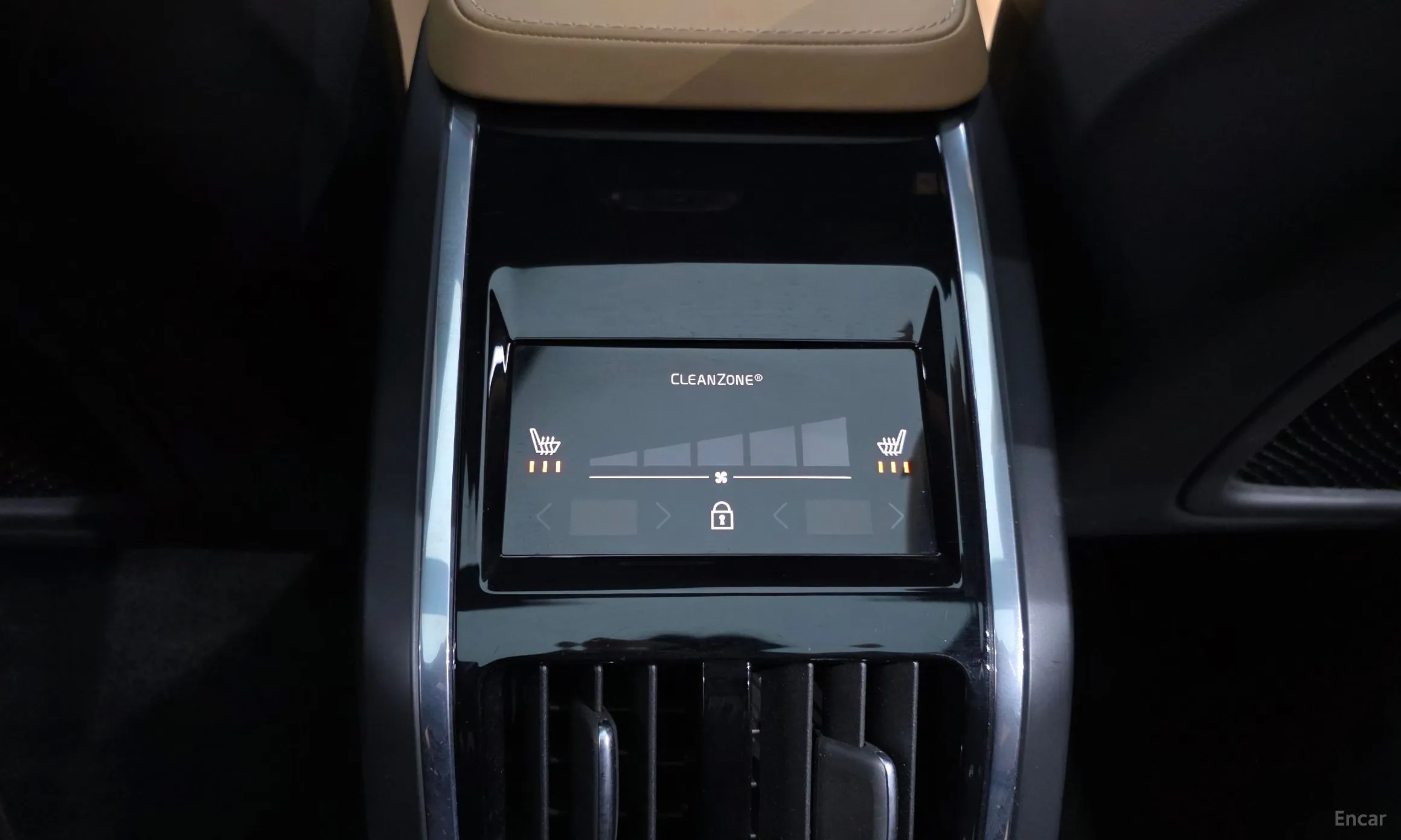 Volvo S90 превью 19