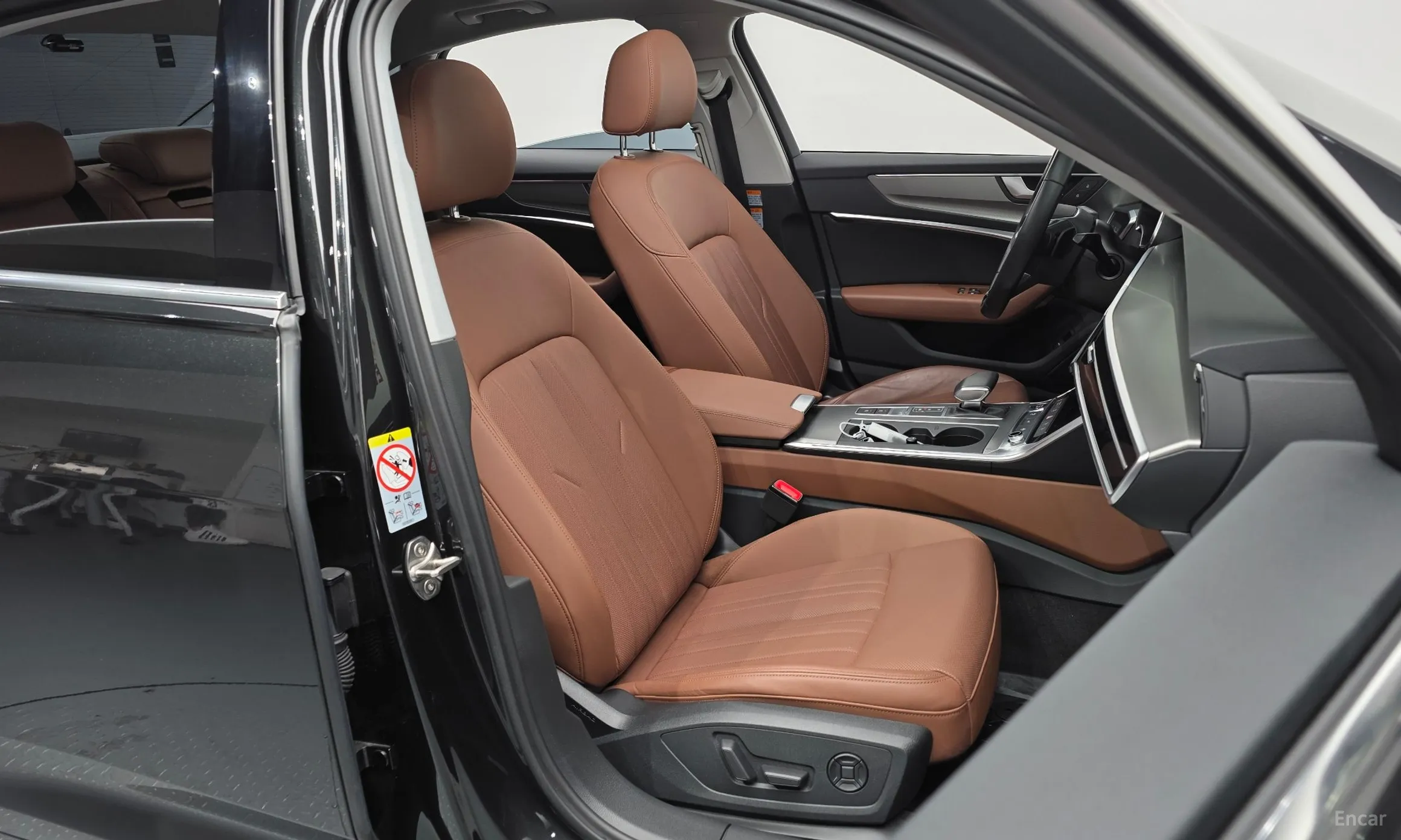 Audi A6 (C8) превью 10