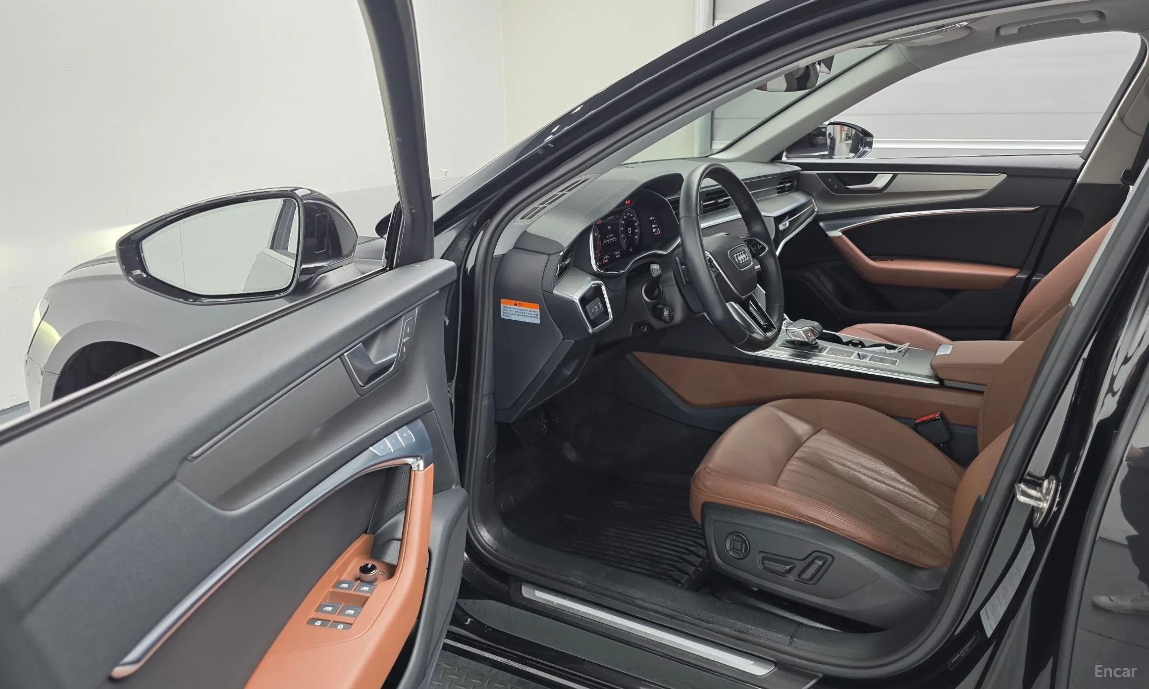 Audi A6 (C8) превью 11