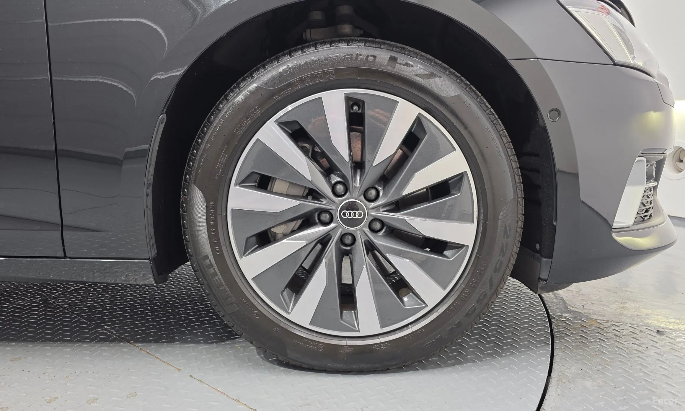 Audi A6 (C8) превью 5