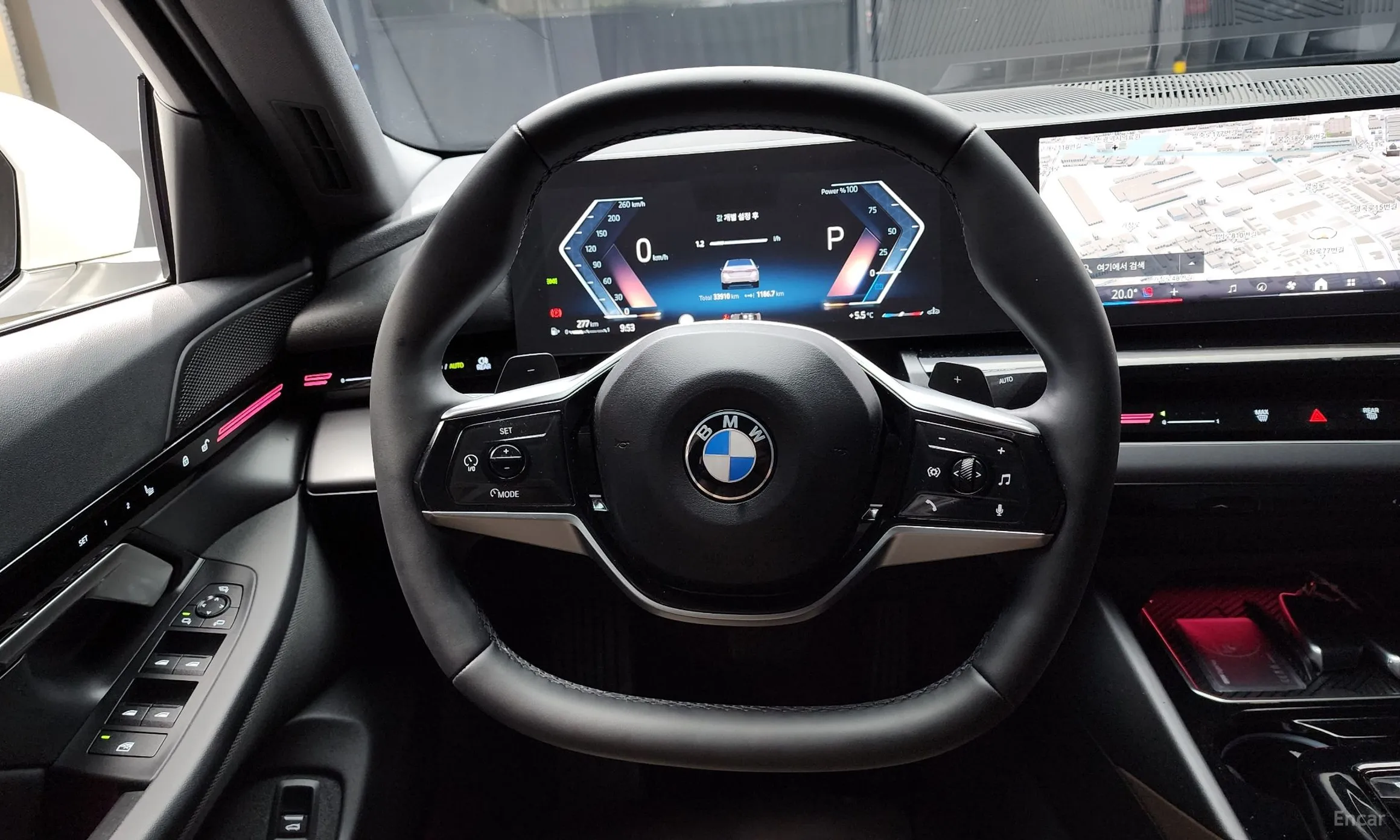 BMW 5 Series (G60) превью 13