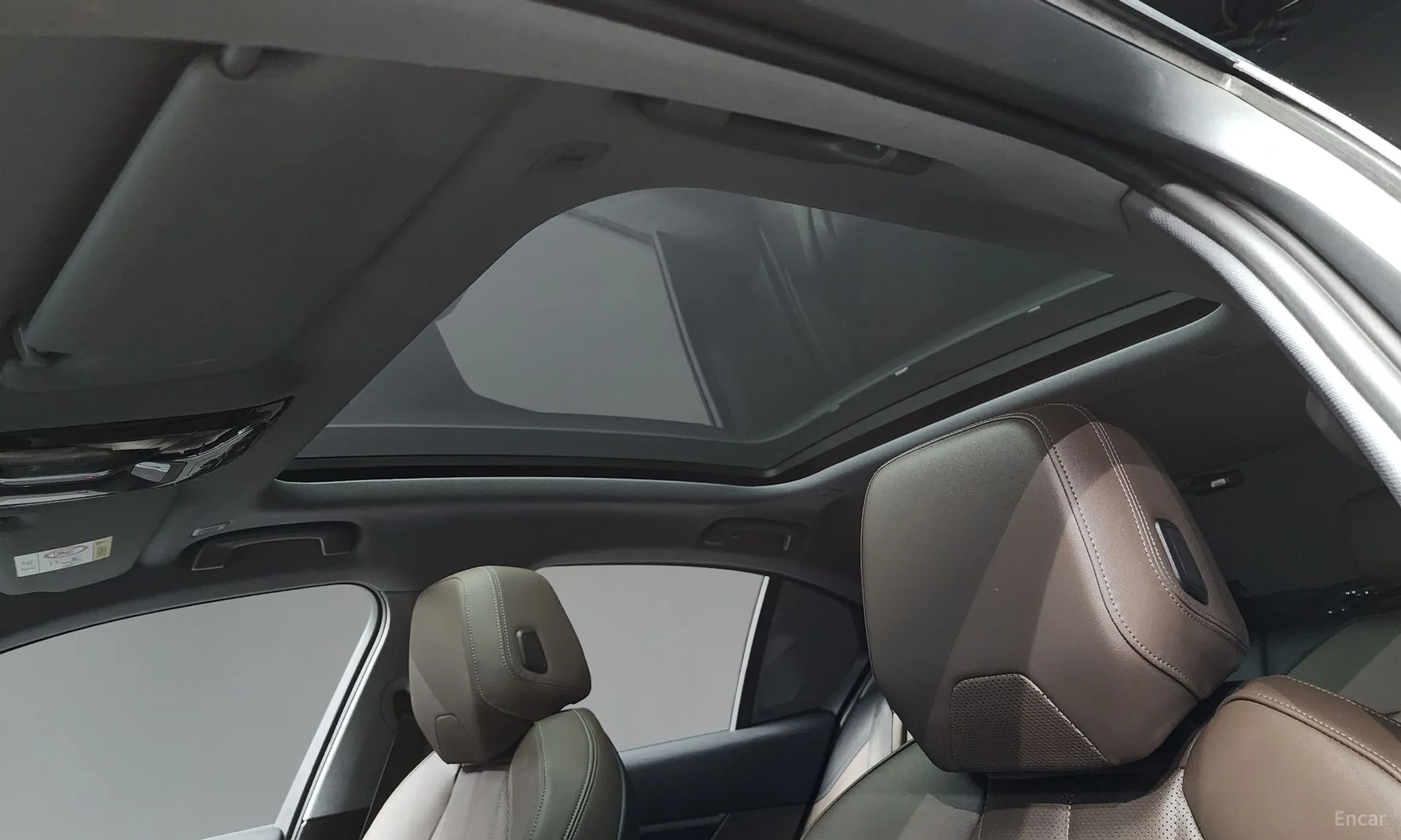 BMW 5 Series (G60) превью 18