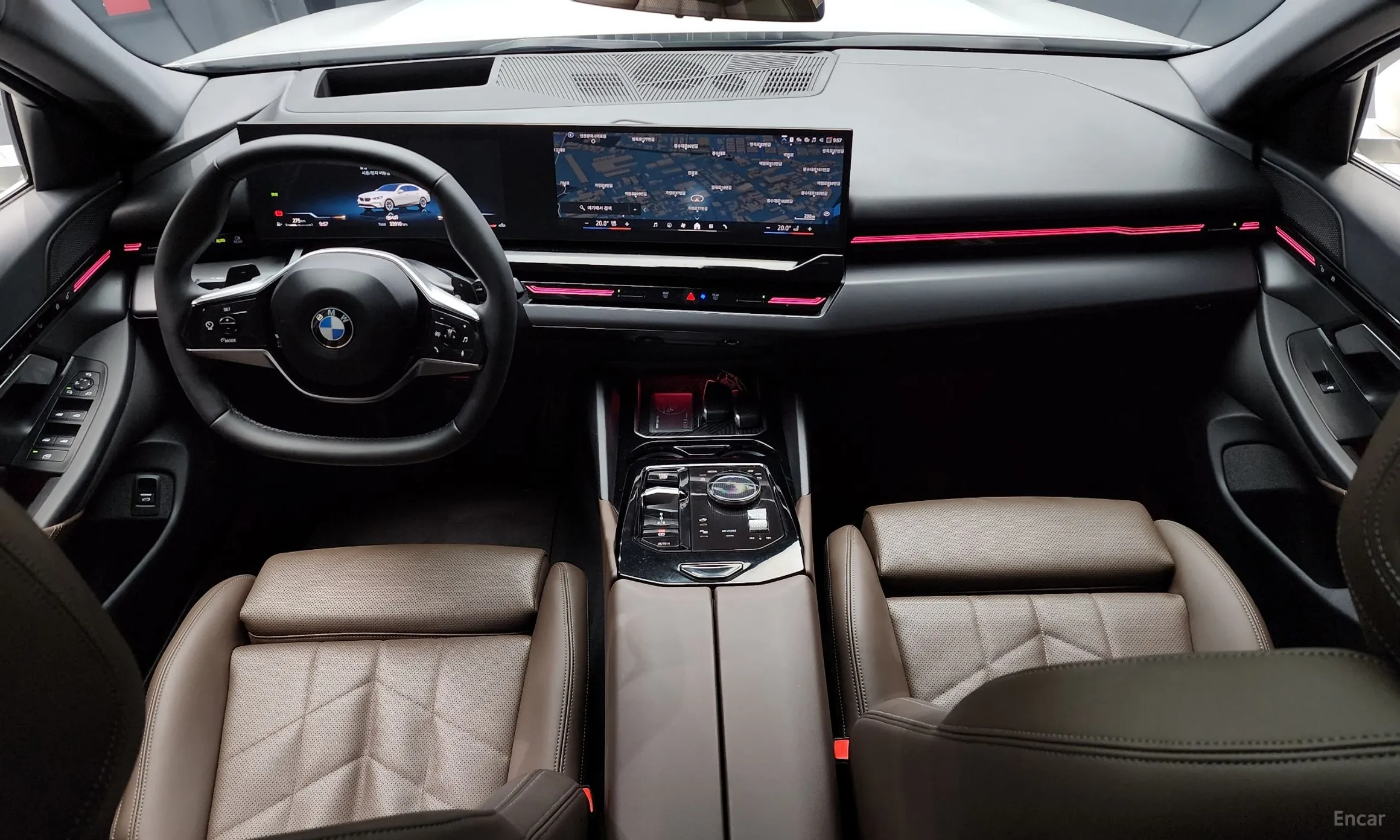 BMW 5 Series (G60) превью 7