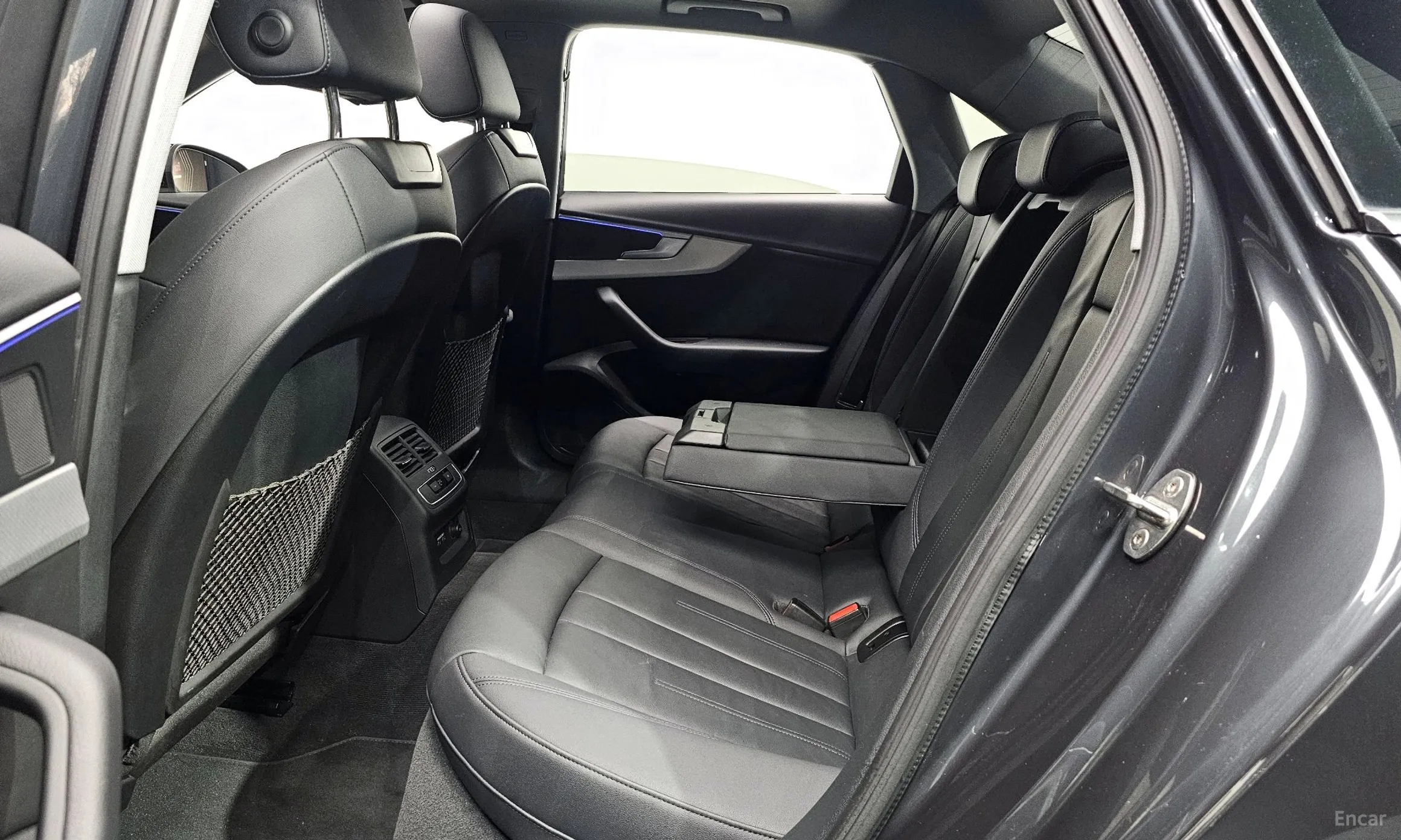 Audi A4 (B9) превью 12
