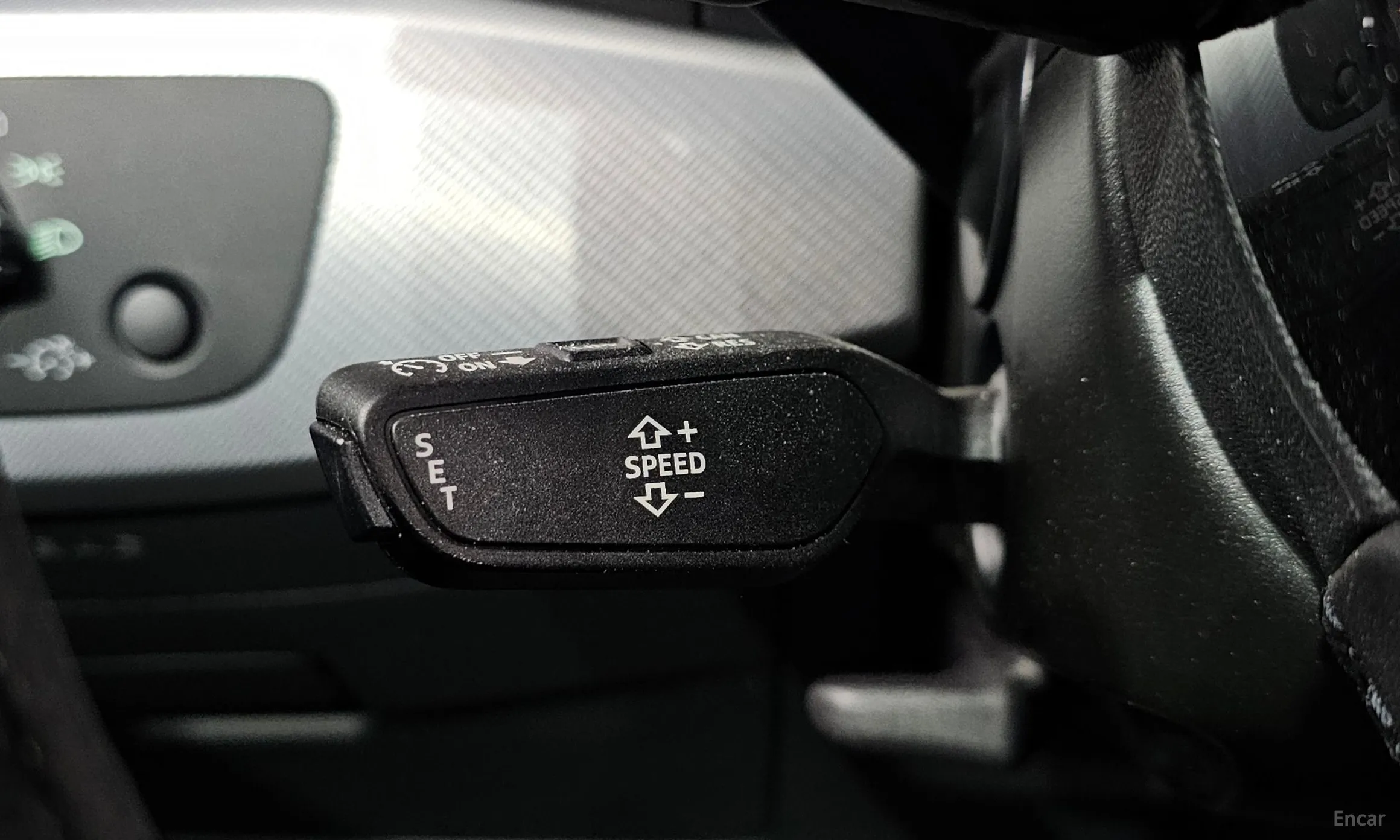 Audi A4 (B9) превью 14