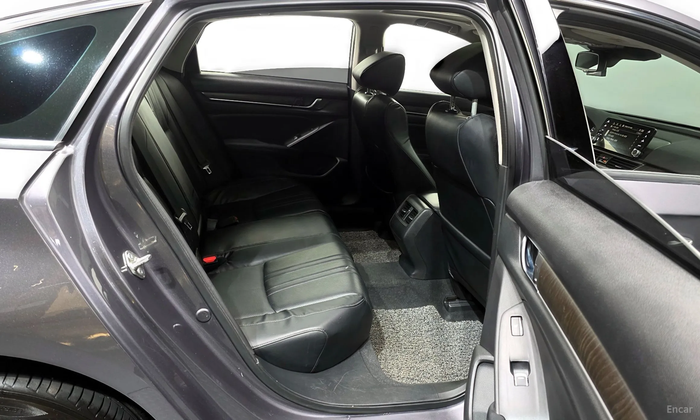 Honda Accord 10th Generation превью 12