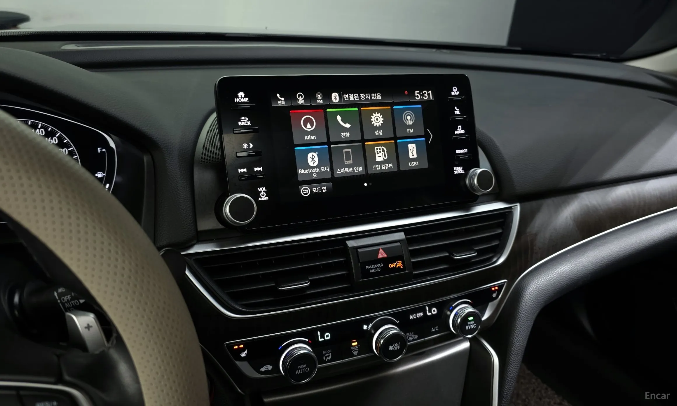 Honda Accord 10th Generation превью 15
