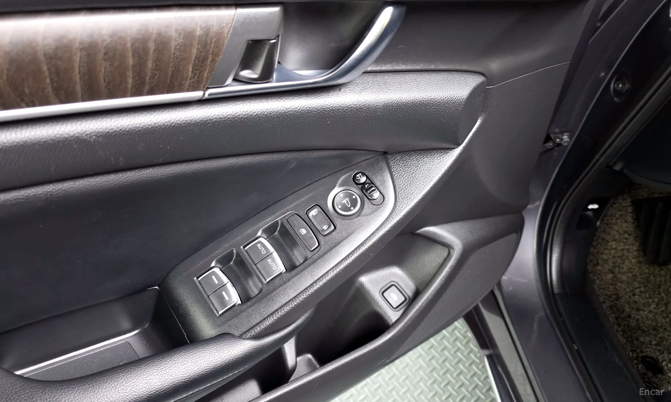 Honda Accord 10th Generation превью 16