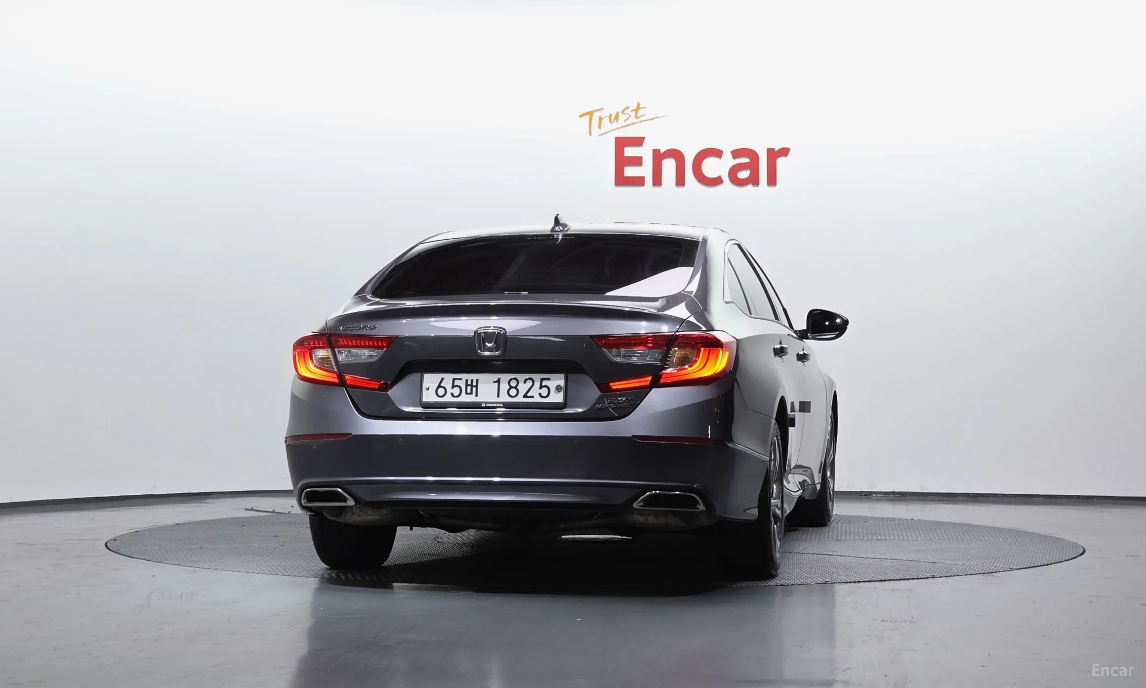 Honda Accord 10th Generation превью 4