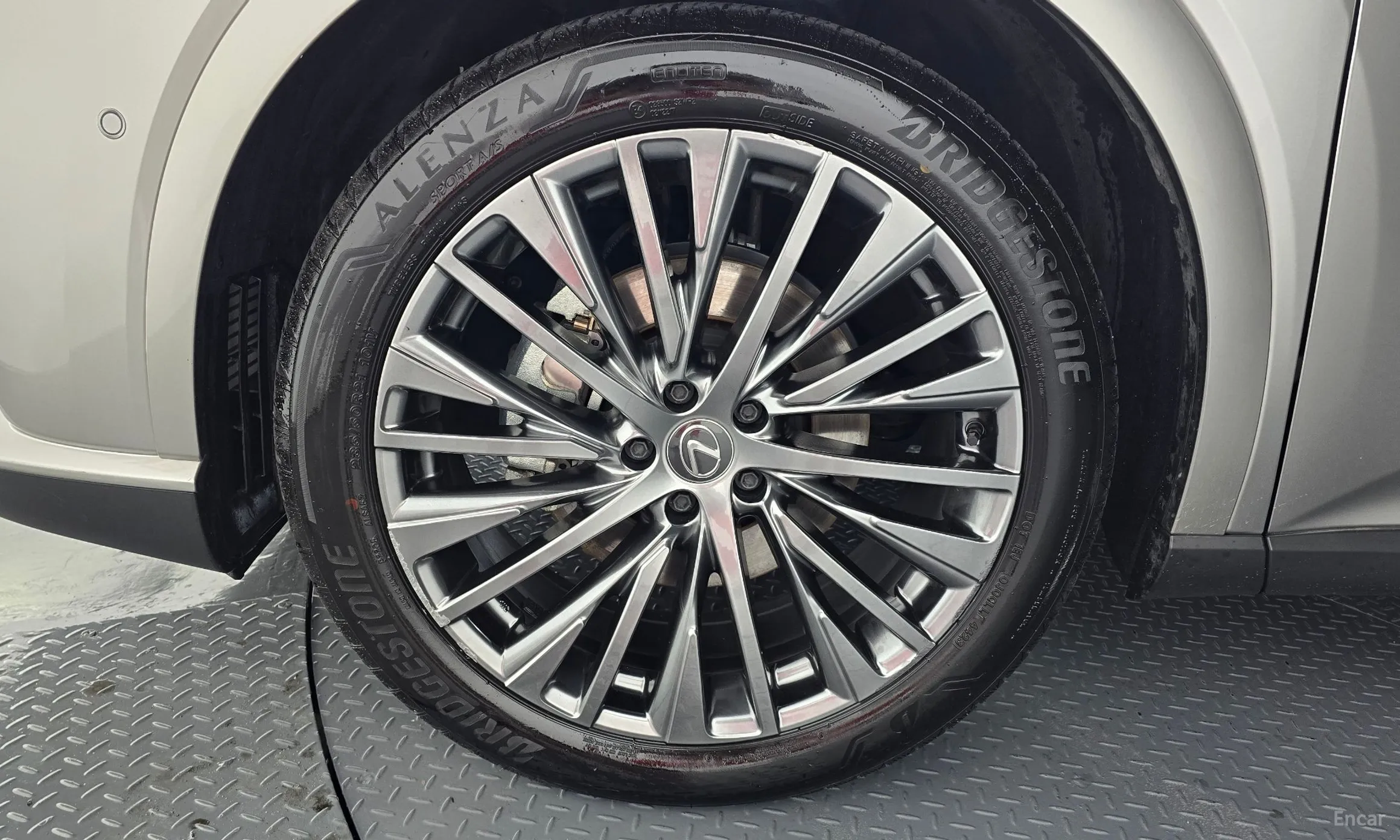 Lexus RX350h 5th Generation превью 5