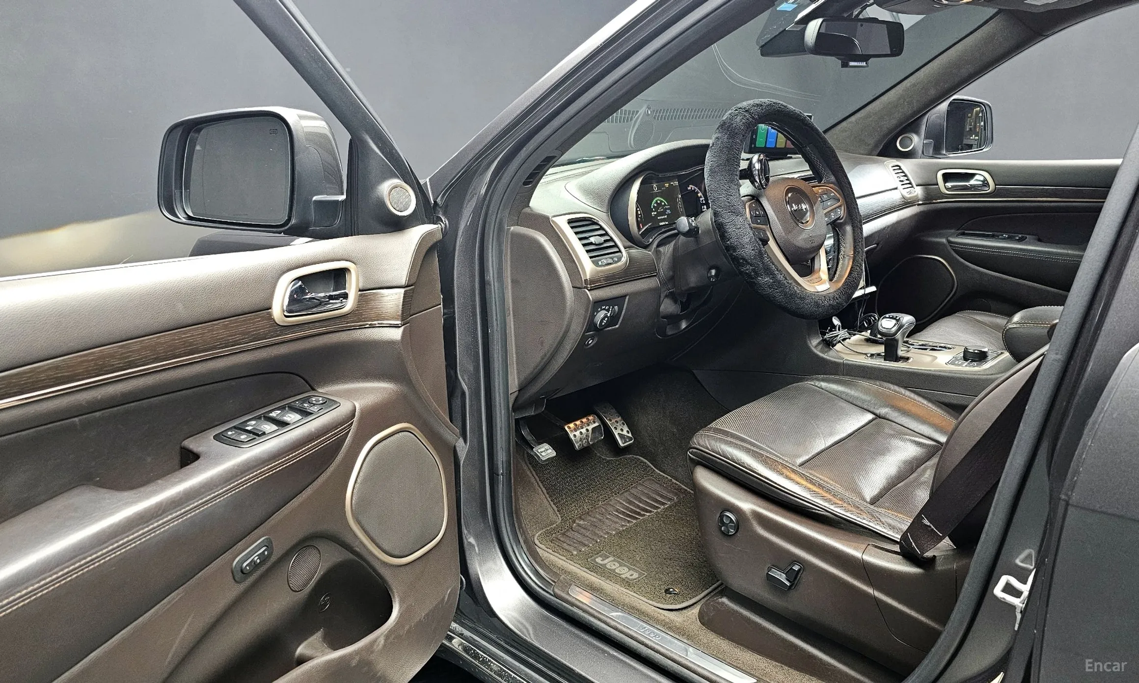 Jeep Grand Cherokee превью 11