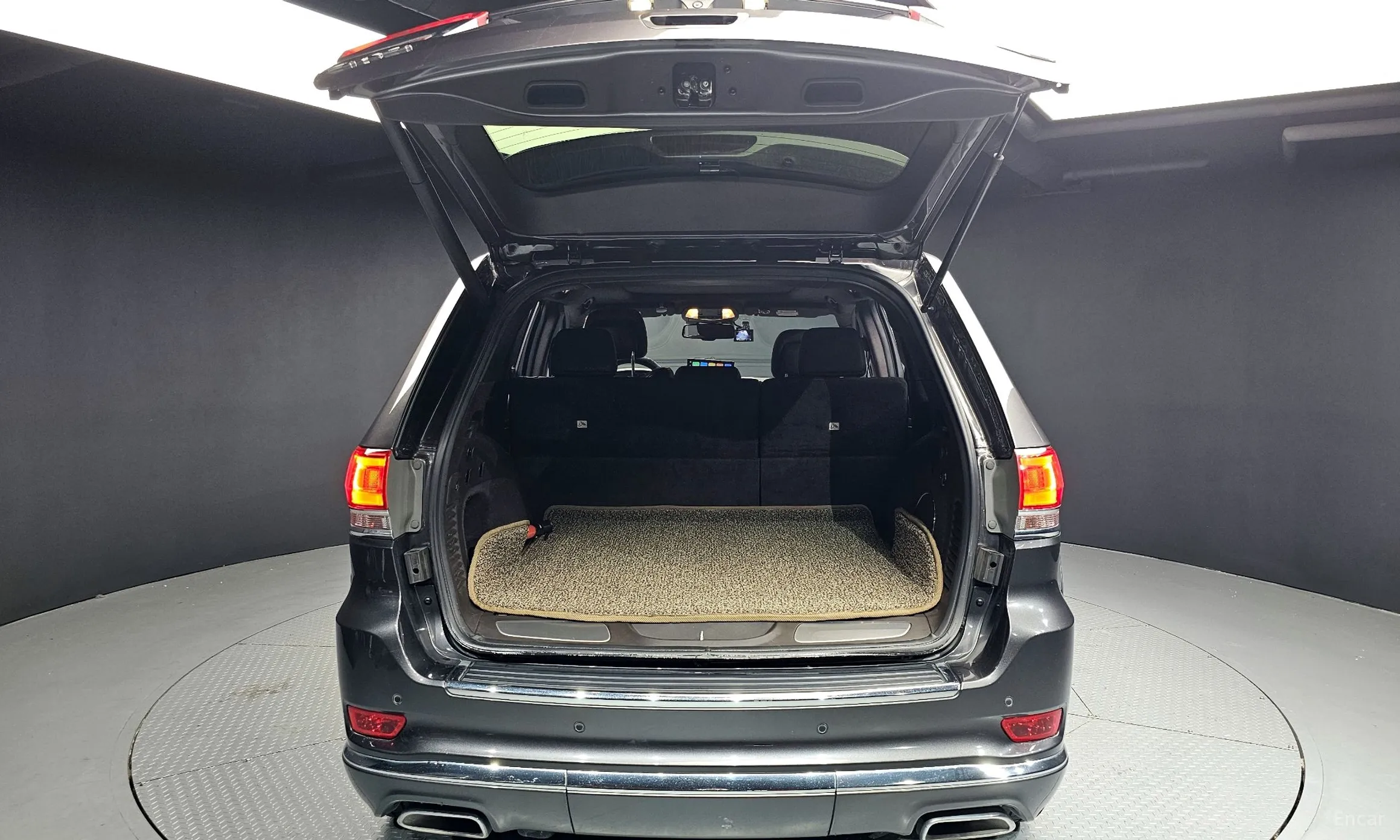 Jeep Grand Cherokee превью 20
