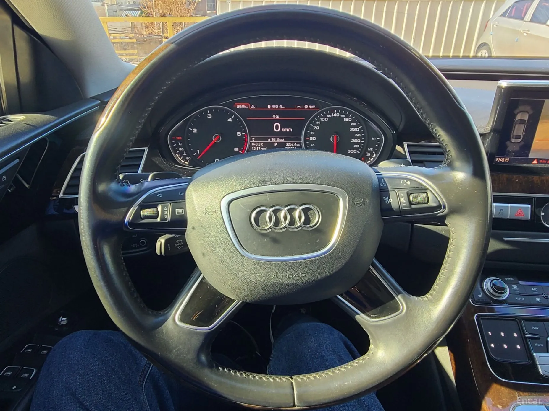 Audi New A8 превью 13