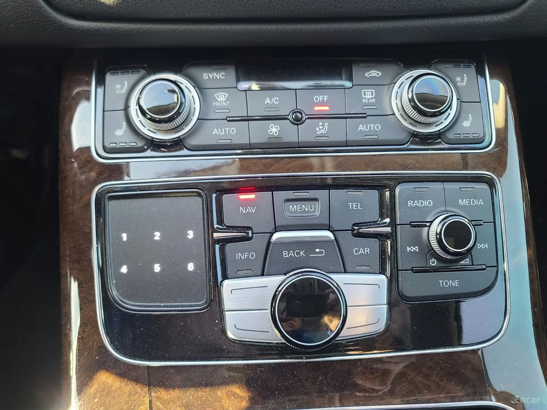 Audi New A8 превью 17