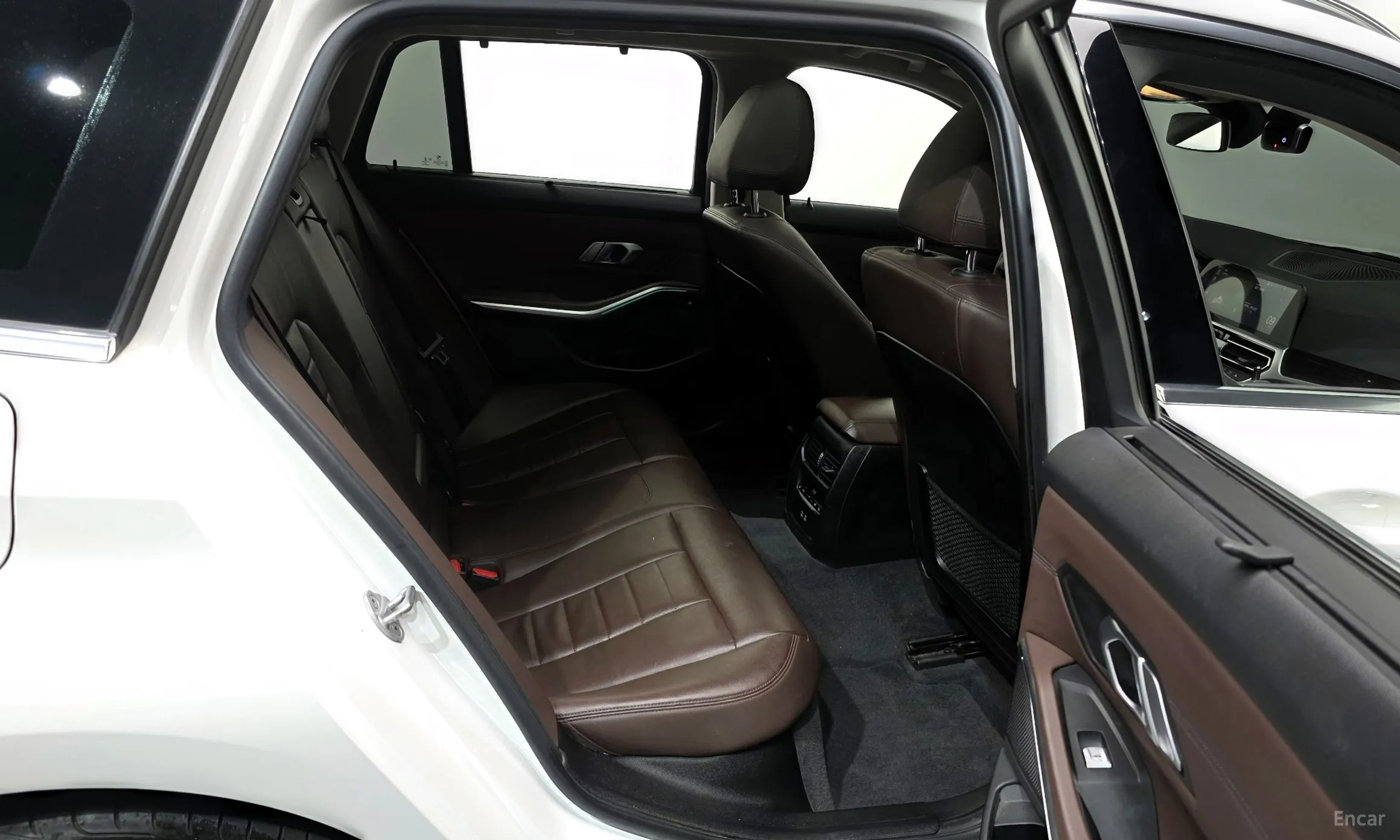 BMW 3 Series (G20) превью 12