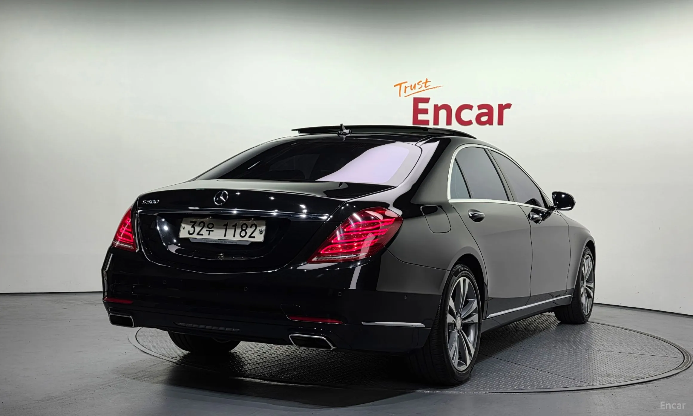 Mercedes Benz S-Class W222